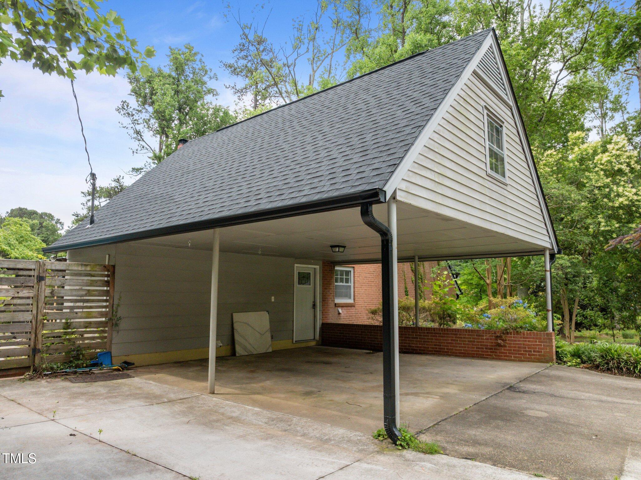 Raleigh, North Carolina, 27606, United States, 5 Bedrooms Bedrooms, ,2 BathroomsBathrooms,Residential,For Sale,1857756