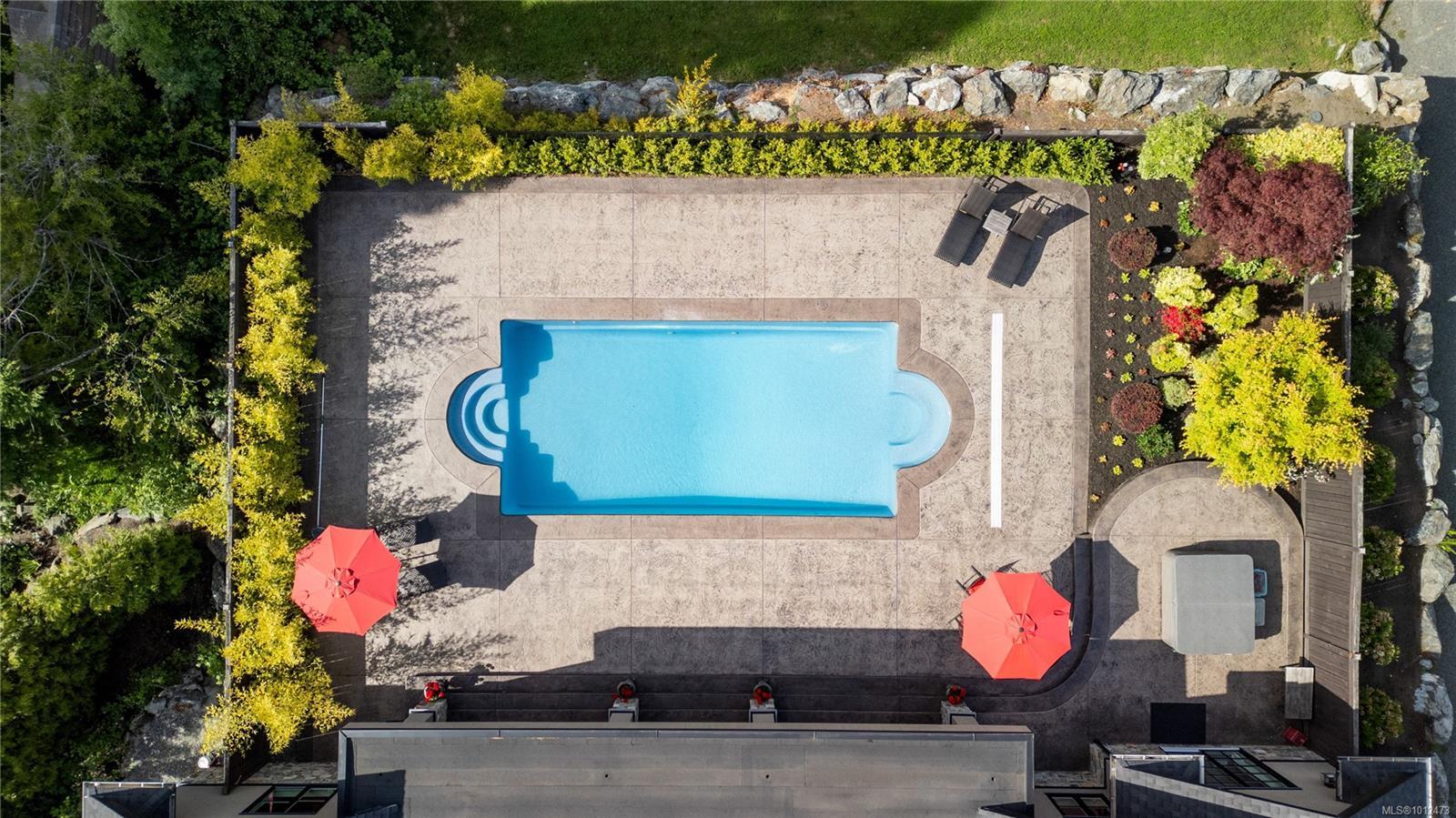 NORTH SAANICH, British Columbia, V8L 5M1, CA, 3 Bedrooms Bedrooms, ,Residential,For Sale,1948339