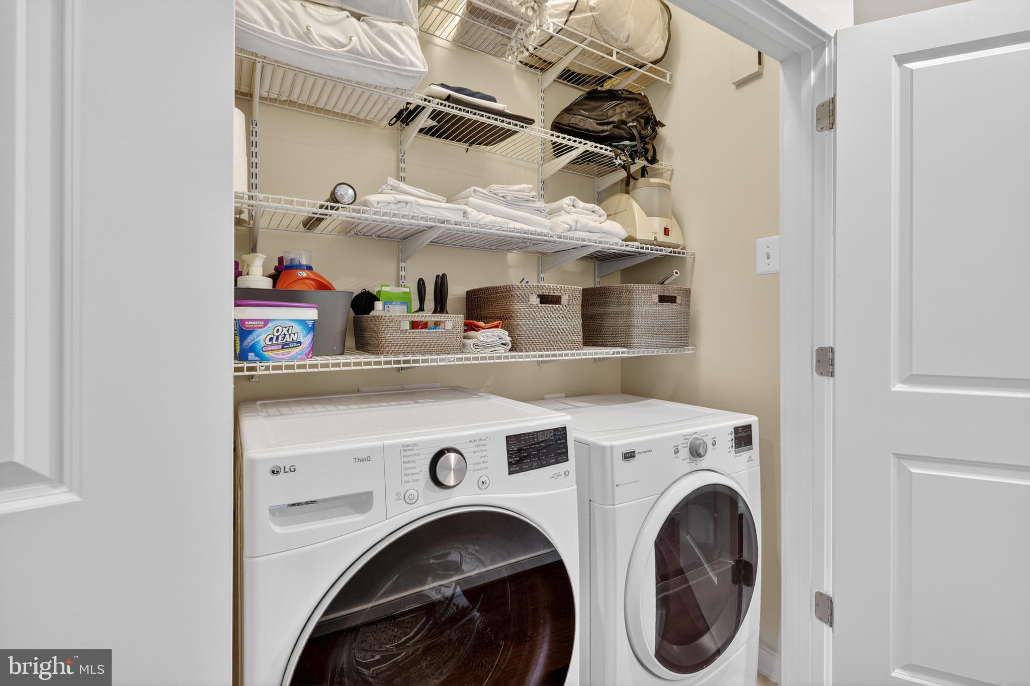 Alexandria, Virginia, 22314, United States, 3 Bedrooms Bedrooms, ,4 BathroomsBathrooms,Residential,For Sale,1992365