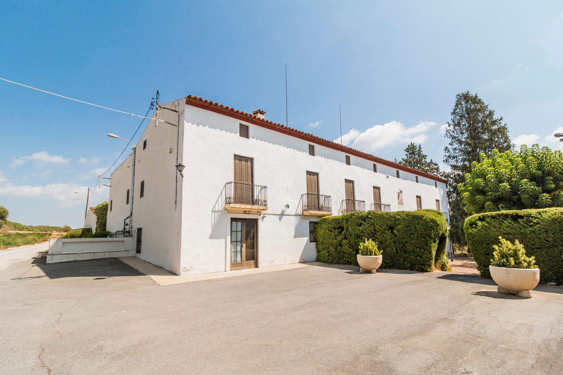  Historic Winery Estate with Vineyards in Penedes for Sale - 物件實景