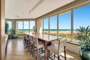 Boca Raton, Florida, 33432, United States, 2 Bedrooms Bedrooms, ,2 BathroomsBathrooms,Residential,For Sale,1900614