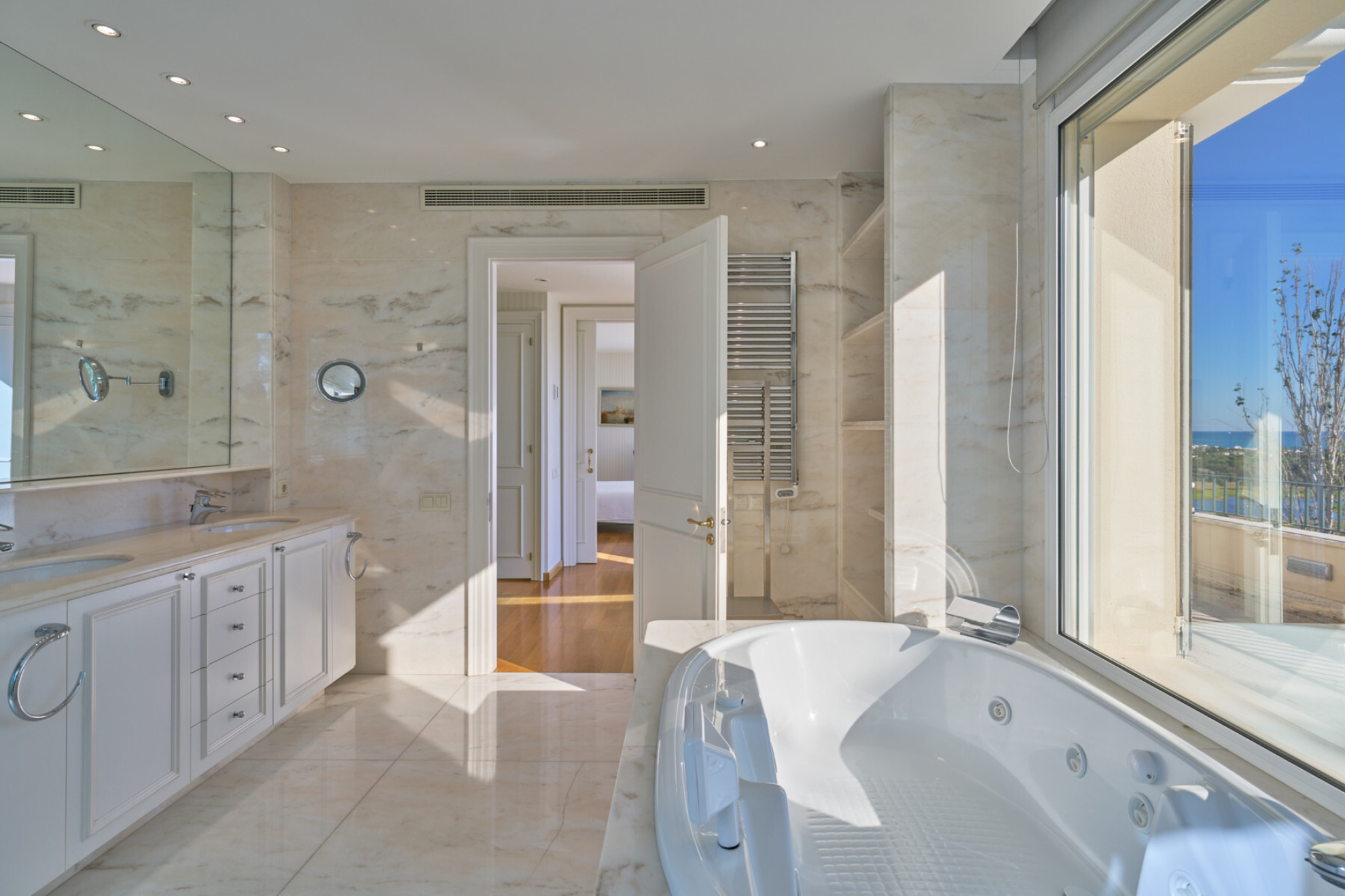  Exceptional Mediterranean Luxury Home - 物件實景