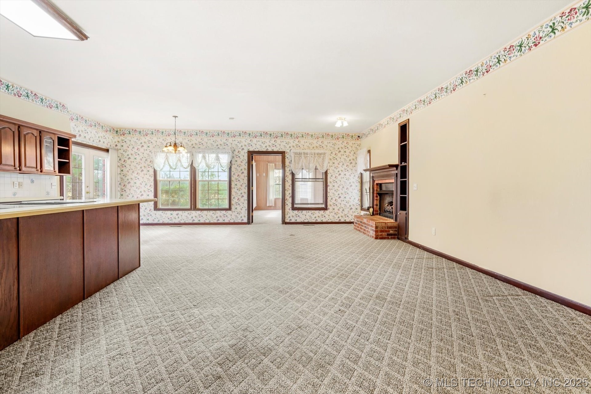 Jenks, Oklahoma, 74037, United States, 4 Bedrooms Bedrooms, ,5 BathroomsBathrooms,Residential,For Sale,1840123