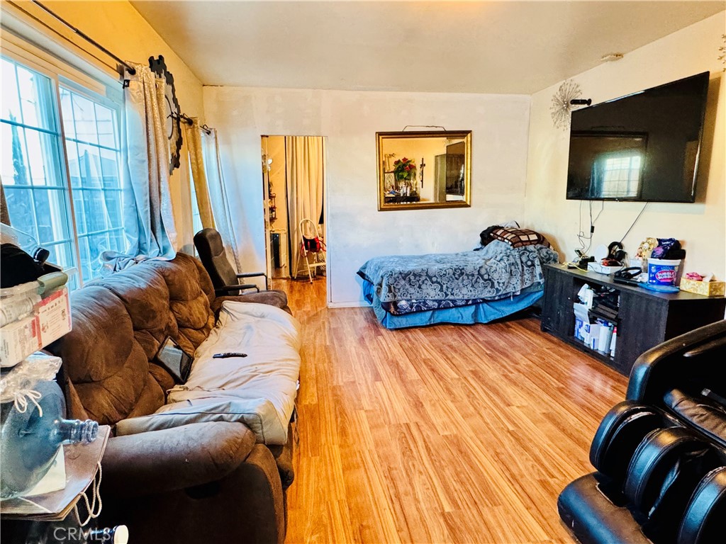 Los Angeles, California, 90023, United States, 4 Bedrooms Bedrooms, ,3 BathroomsBathrooms,Residential,For Sale,2013063