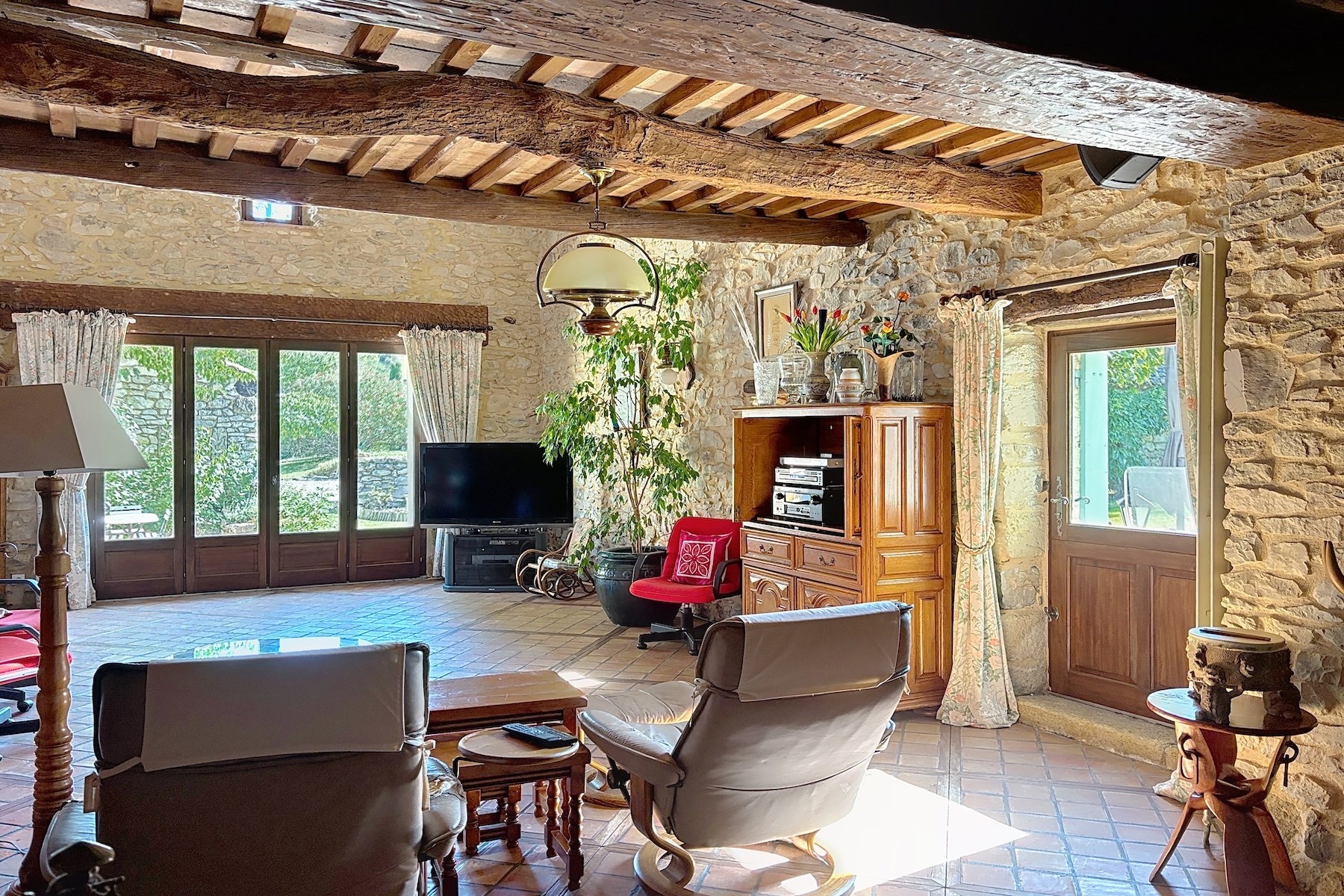  Charming Stone Property with Pool and Guest Annex – Just Minutes from Uzès - 物件實景