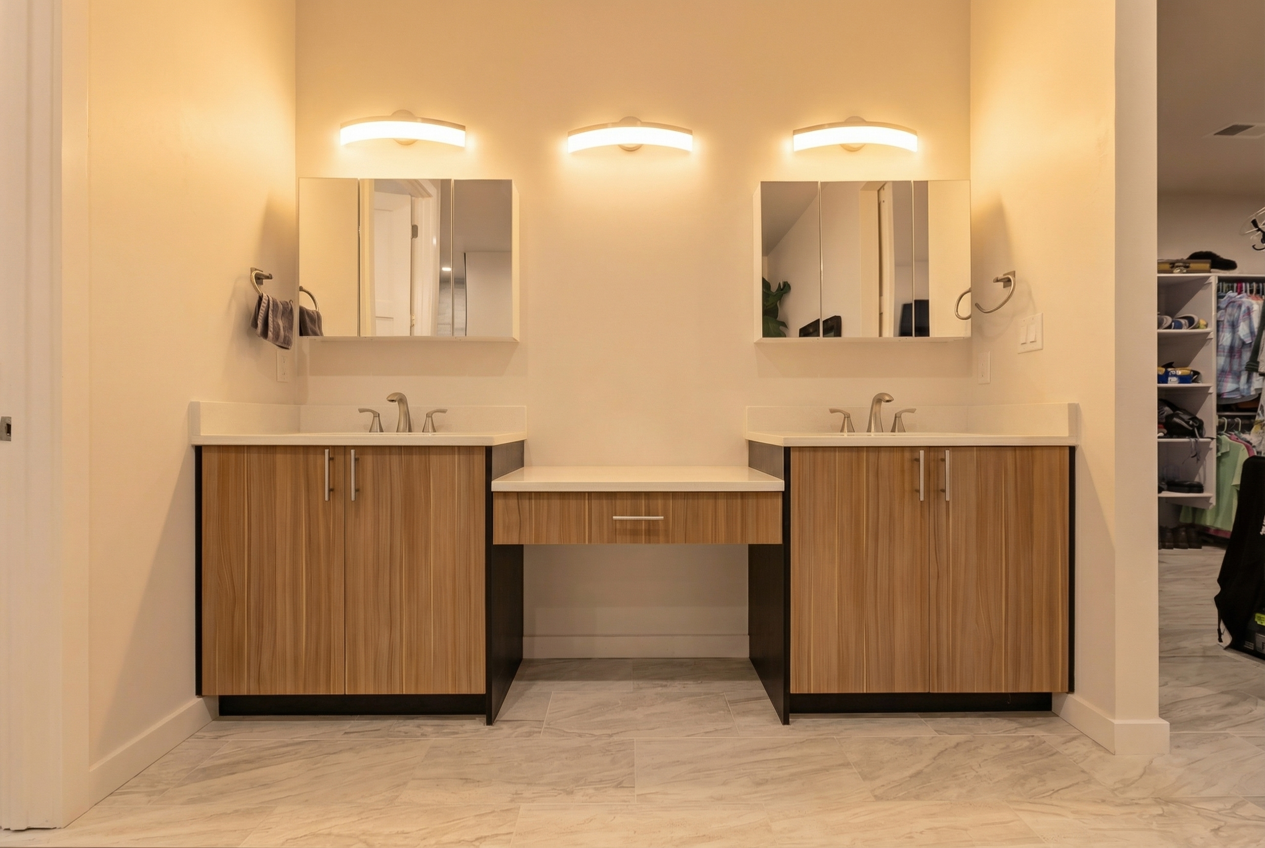 Los Lunas, New Mexico, 87031, United States, 4 Bedrooms Bedrooms, ,3 BathroomsBathrooms,Residential,For Sale,2005206