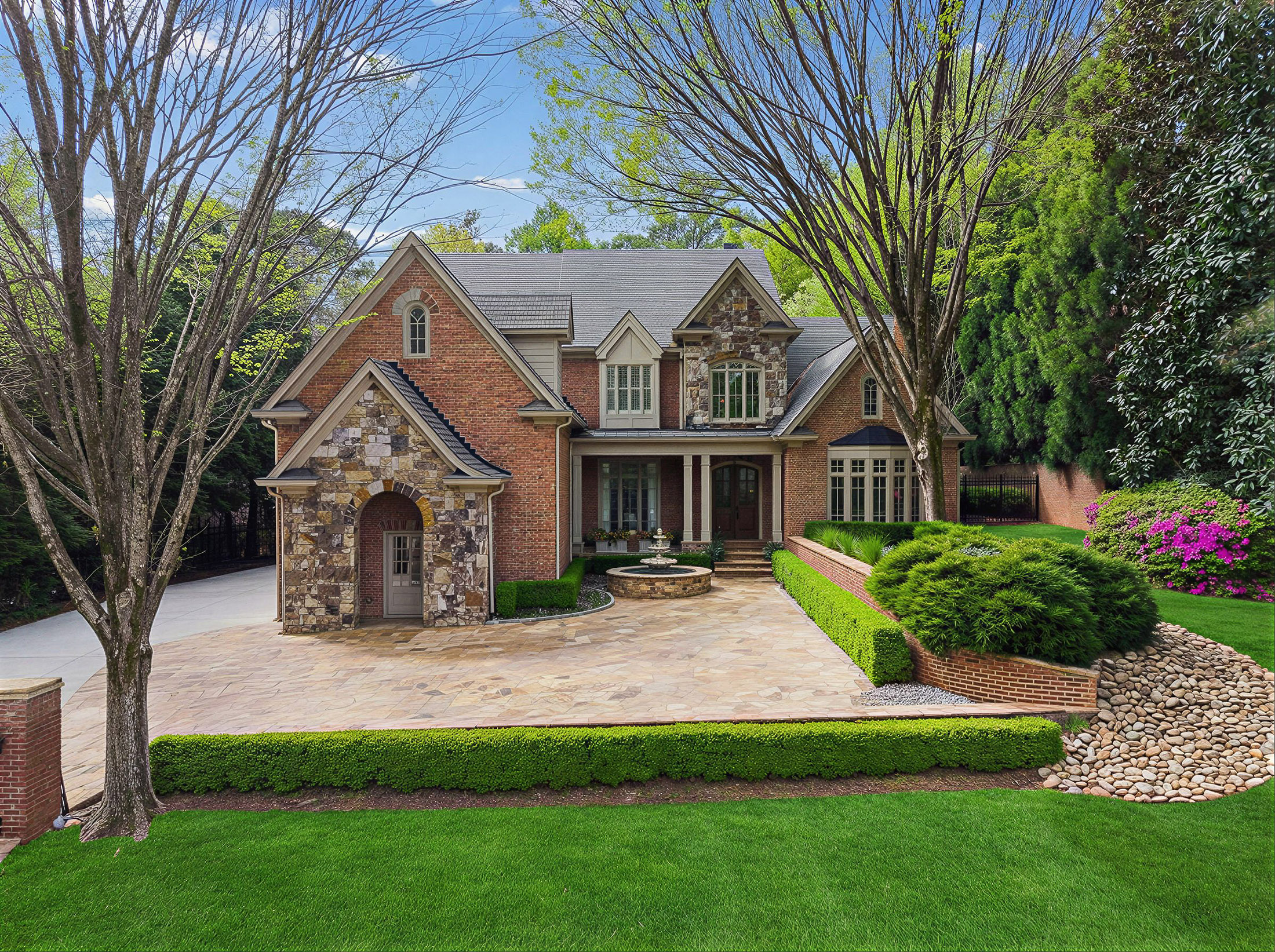  Exquisite Gated Brick and Stone Estate in Sought-after Chastain Park Area - 物件實景