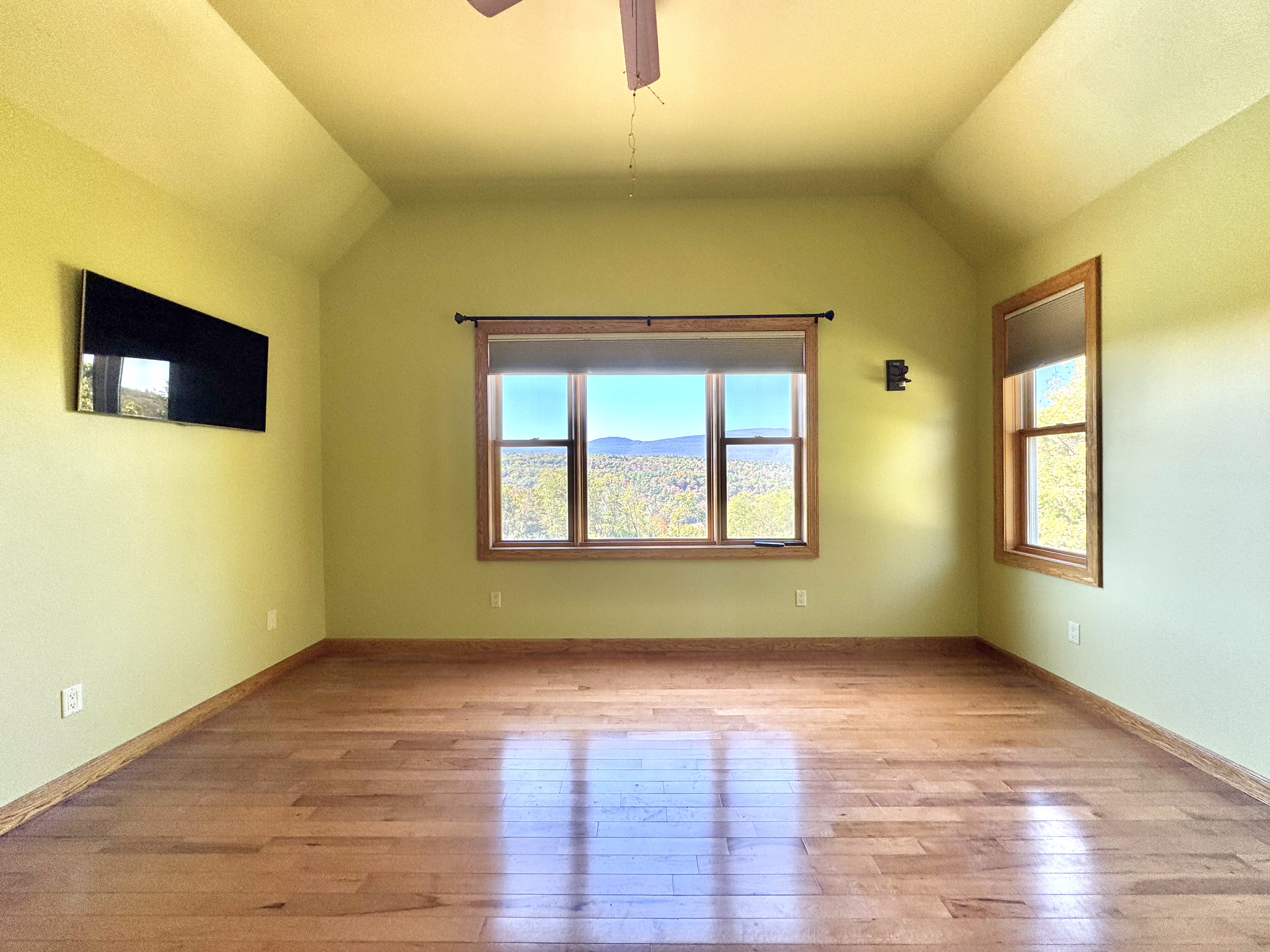 Catskill, New York, 12414, United States, 4 Bedrooms Bedrooms, ,3 BathroomsBathrooms,Residential,For Sale,1977487