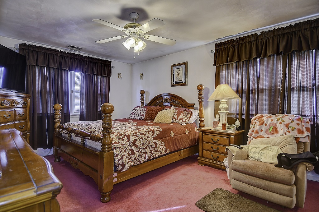 Norfolk, Virginia, 23502, United States, 4 Bedrooms Bedrooms, ,4 BathroomsBathrooms,Residential,For Sale,1974542