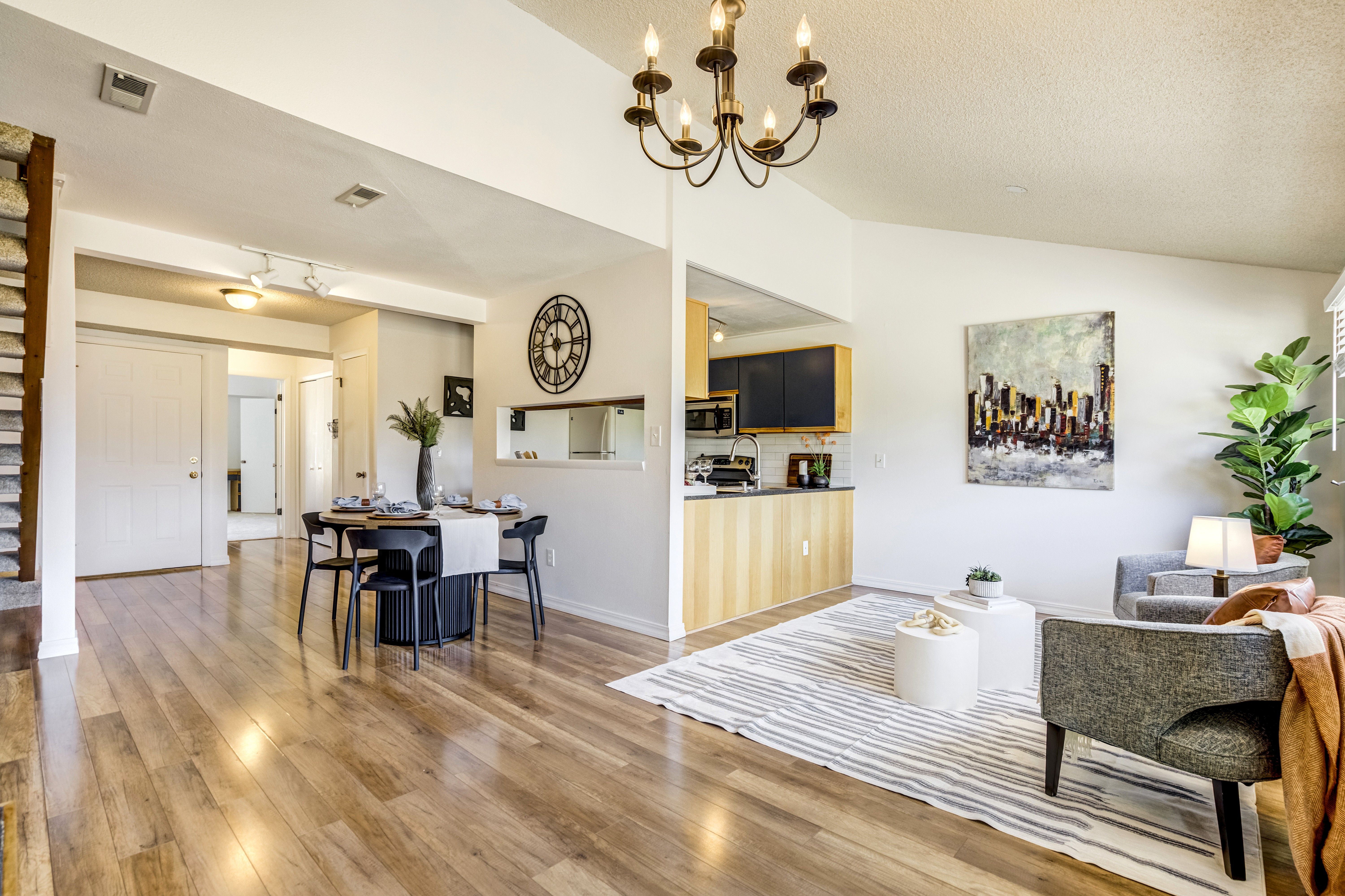  Elevated Westside Style in This Beautifully Refreshed Promontory Point Condo - 物件實景