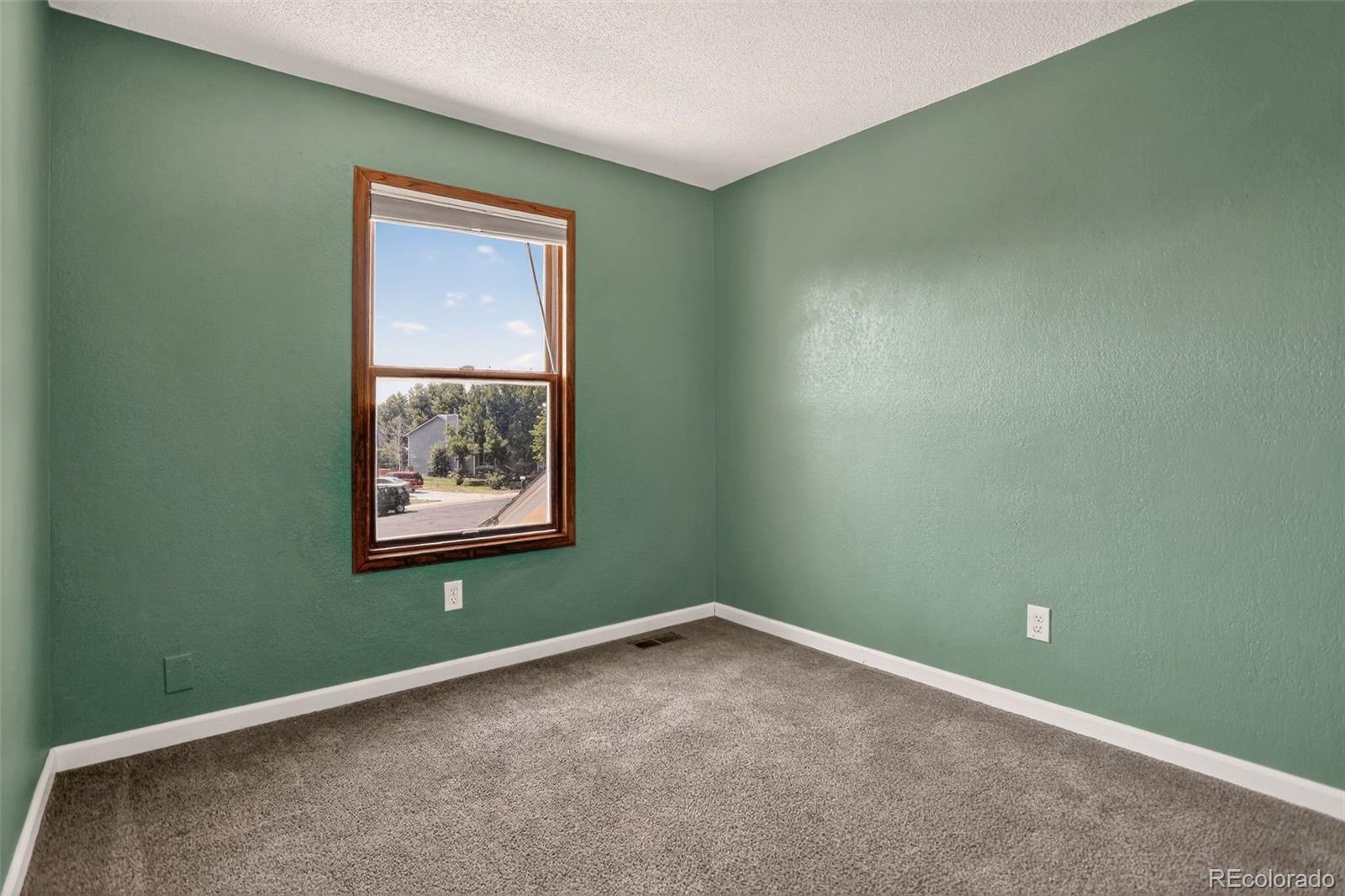 Thornton, Colorado, 80229, United States, 5 Bedrooms Bedrooms, ,2 BathroomsBathrooms,Residential,For Sale,1891126