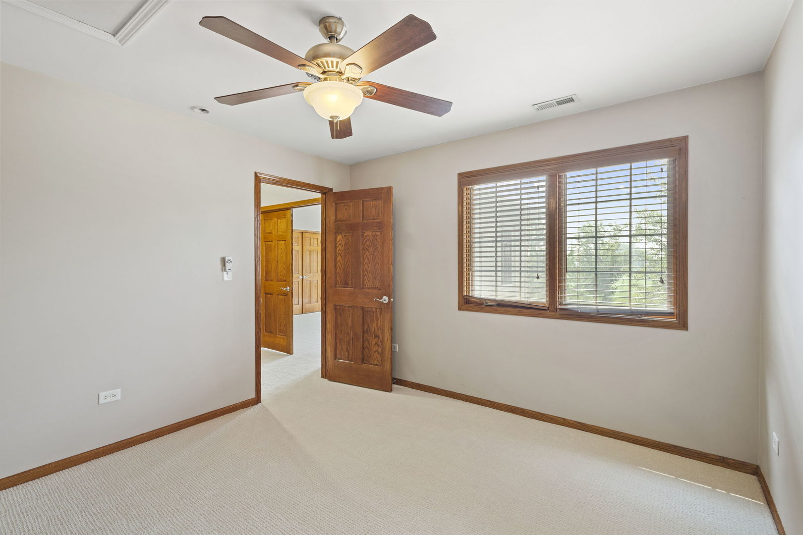 Orland Park, Illinois, 60467, United States, 3 Bedrooms Bedrooms, ,4 BathroomsBathrooms,Residential,For Sale,1927522