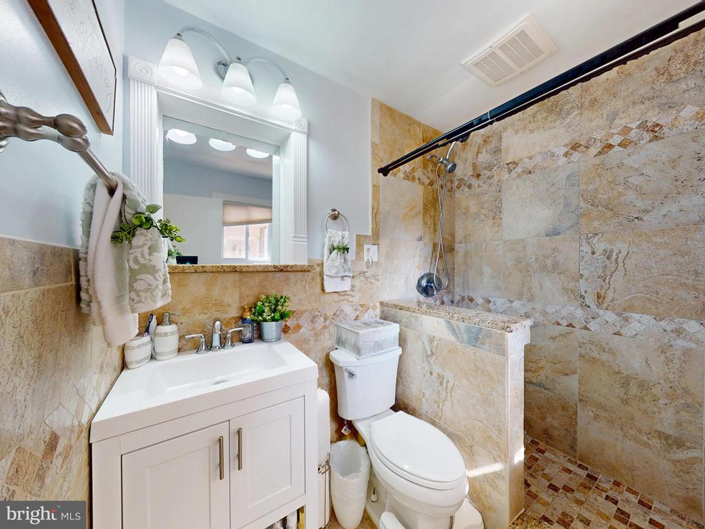 Silver Spring, Maryland, 20902, United States, 3 Bedrooms Bedrooms, ,3 BathroomsBathrooms,Residential,For Sale,1931688
