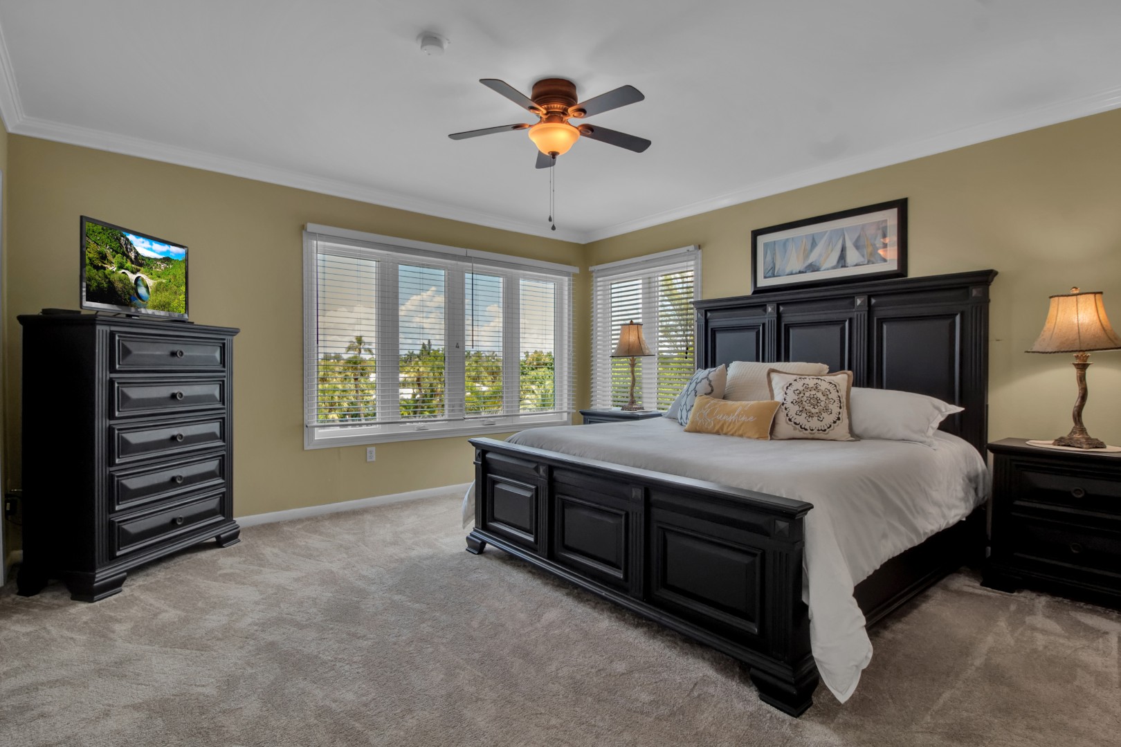 Longboat Key, Florida, 34228, United States, 2 Bedrooms Bedrooms, ,3 BathroomsBathrooms,Residential,For Sale,1923234