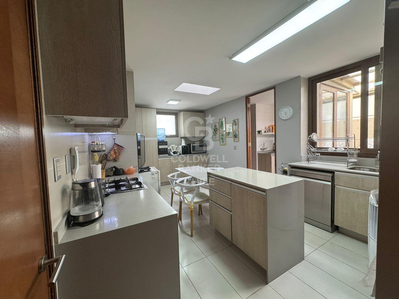 Colina, Chile, 4 Bedrooms Bedrooms, ,3 BathroomsBathrooms,Residential,For Sale,1690669