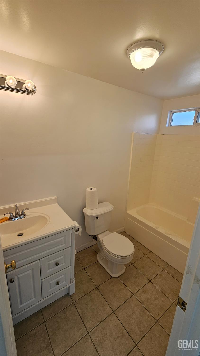 Bakersfield, California, 93312, United States, 4 Bedrooms Bedrooms, ,3 BathroomsBathrooms,Residential,For Sale,1940074