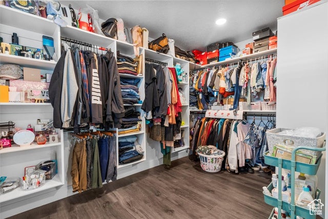 Centerfield, Utah, 84622, United States, 4 Bedrooms Bedrooms, ,3 BathroomsBathrooms,Residential,For Sale,1980838