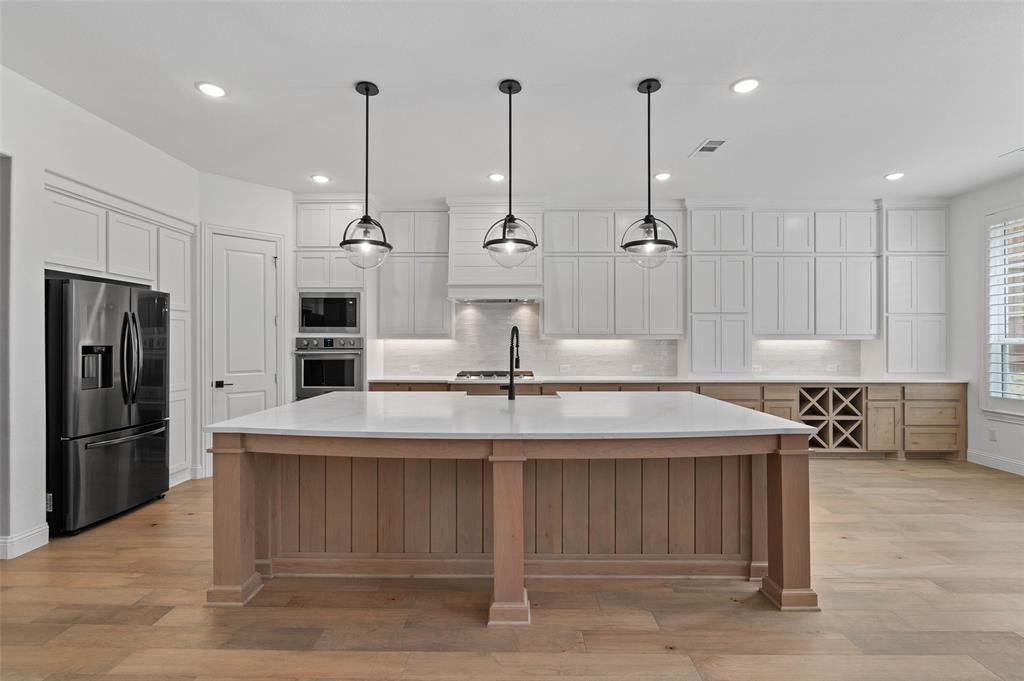 Aledo, Texas, 76008, United States, 4 Bedrooms Bedrooms, ,5 BathroomsBathrooms,Residential,For Sale,1926083