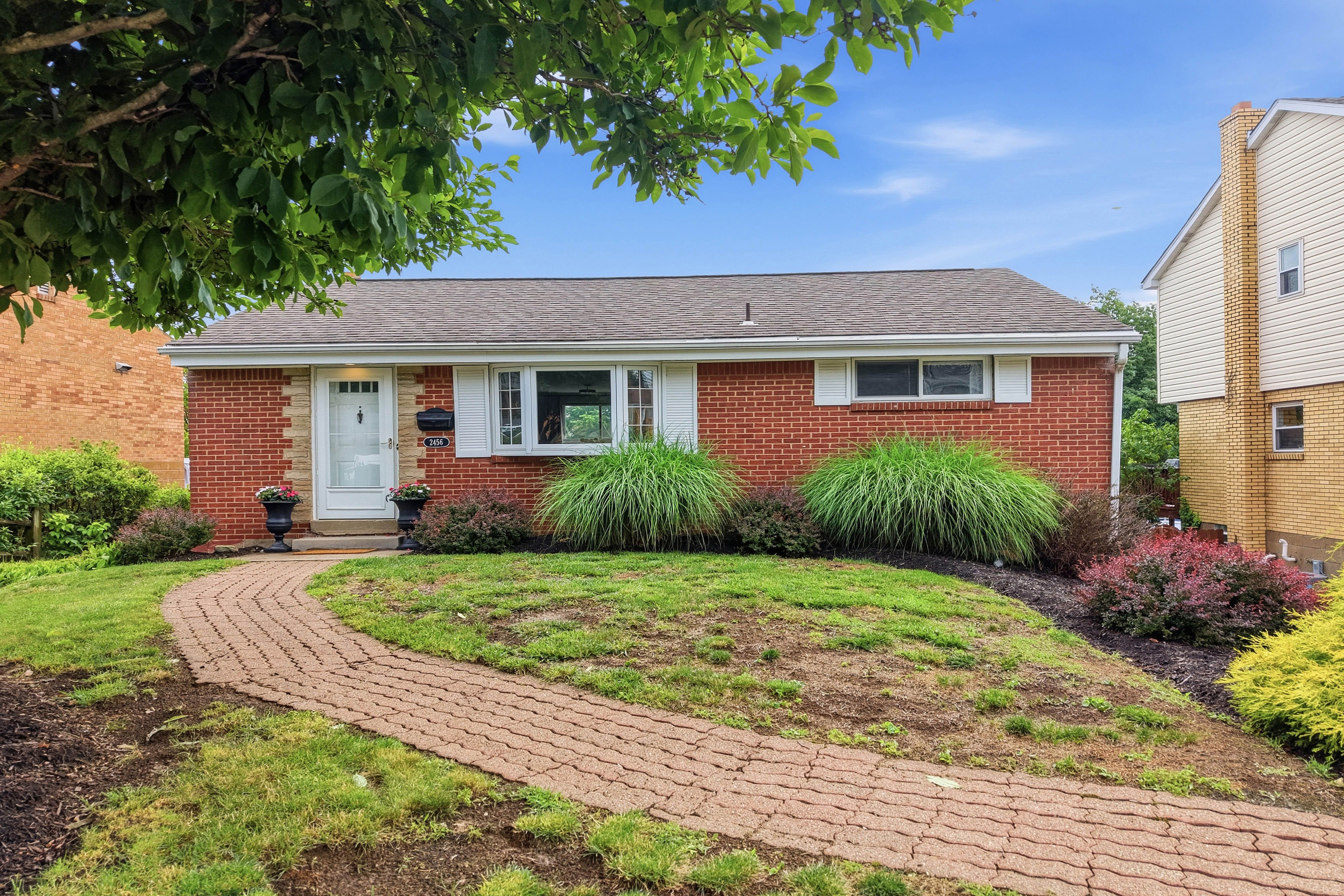  2456 Silver Oak Drive, Pittsburgh, PA 15220 - 物件實景