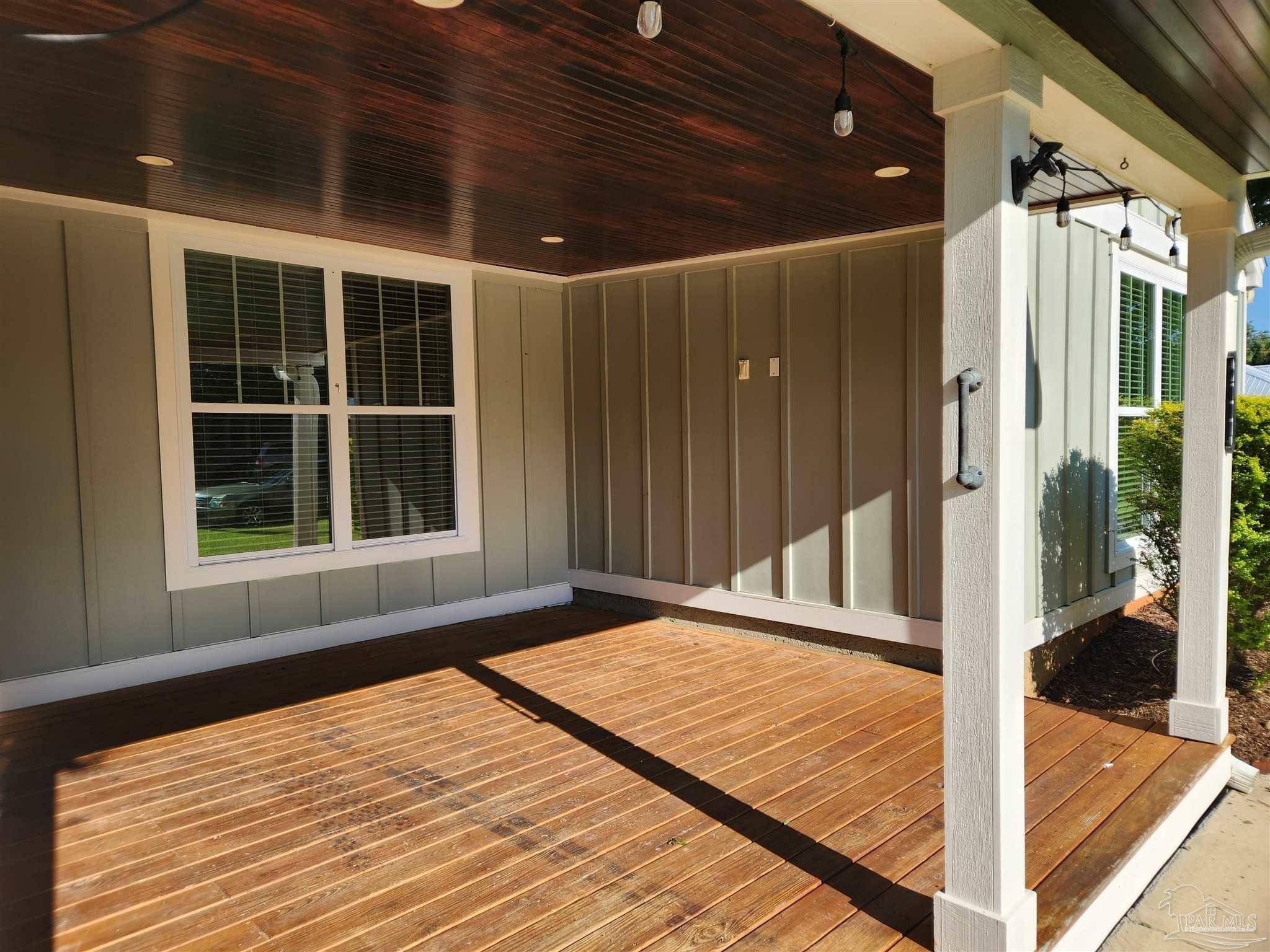 Pensacola, Florida, 32503, United States, 3 Bedrooms Bedrooms, ,2 BathroomsBathrooms,Residential,For Sale,1918178