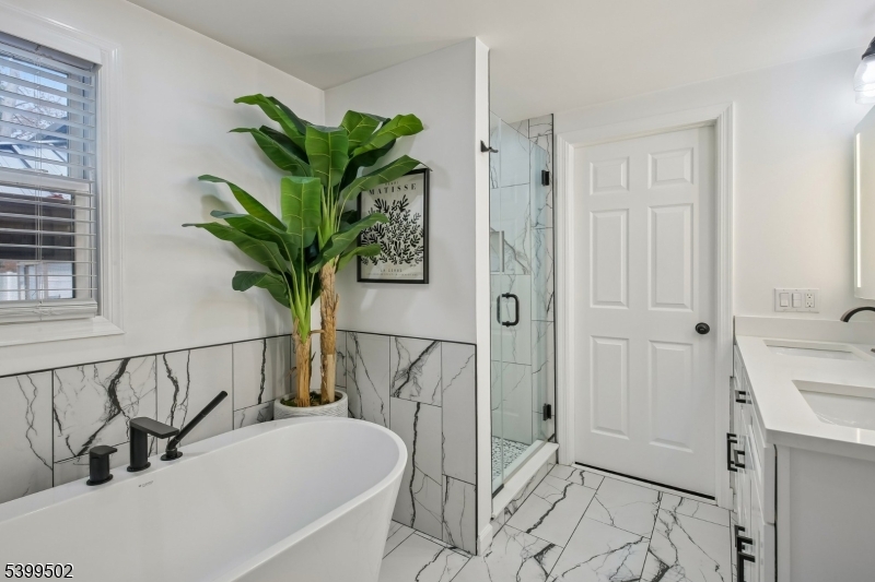 Plainfield City, New Jersey, 07062, United States, 3 Bedrooms Bedrooms, ,2 BathroomsBathrooms,Residential,For Sale,2003425