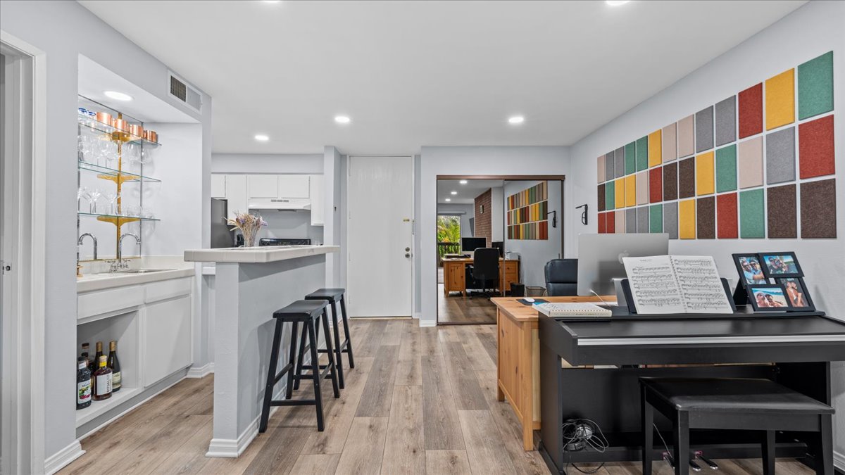 Culver City, California, 90230, United States, 1 Bedroom Bedrooms, ,1 BathroomBathrooms,Residential,For Sale,1981473