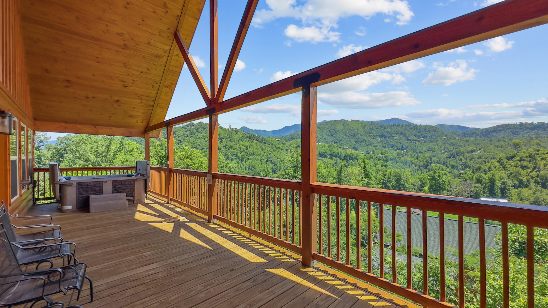 Gatlinburg, Tennessee, 37738, United States, 5 Bedrooms Bedrooms, ,6 BathroomsBathrooms,Residential,For Sale,1914127