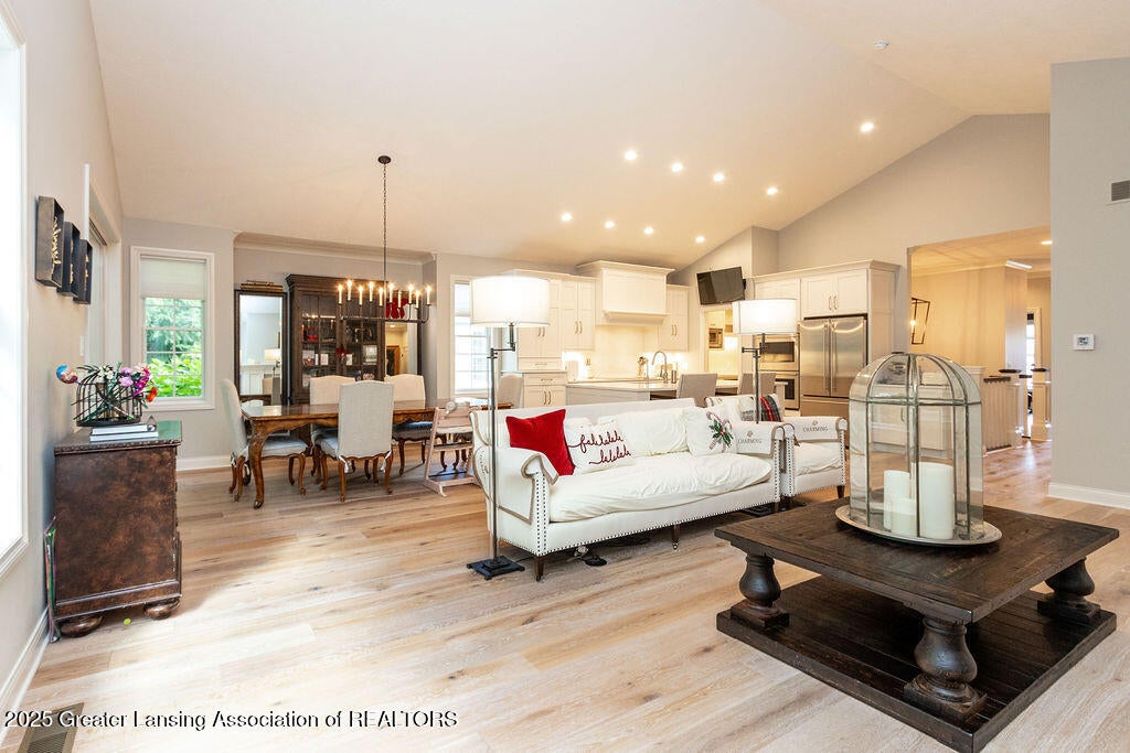 East Lansing, Michigan, 48823, United States, 4 Bedrooms Bedrooms, ,3 BathroomsBathrooms,Residential,For Sale,1890270