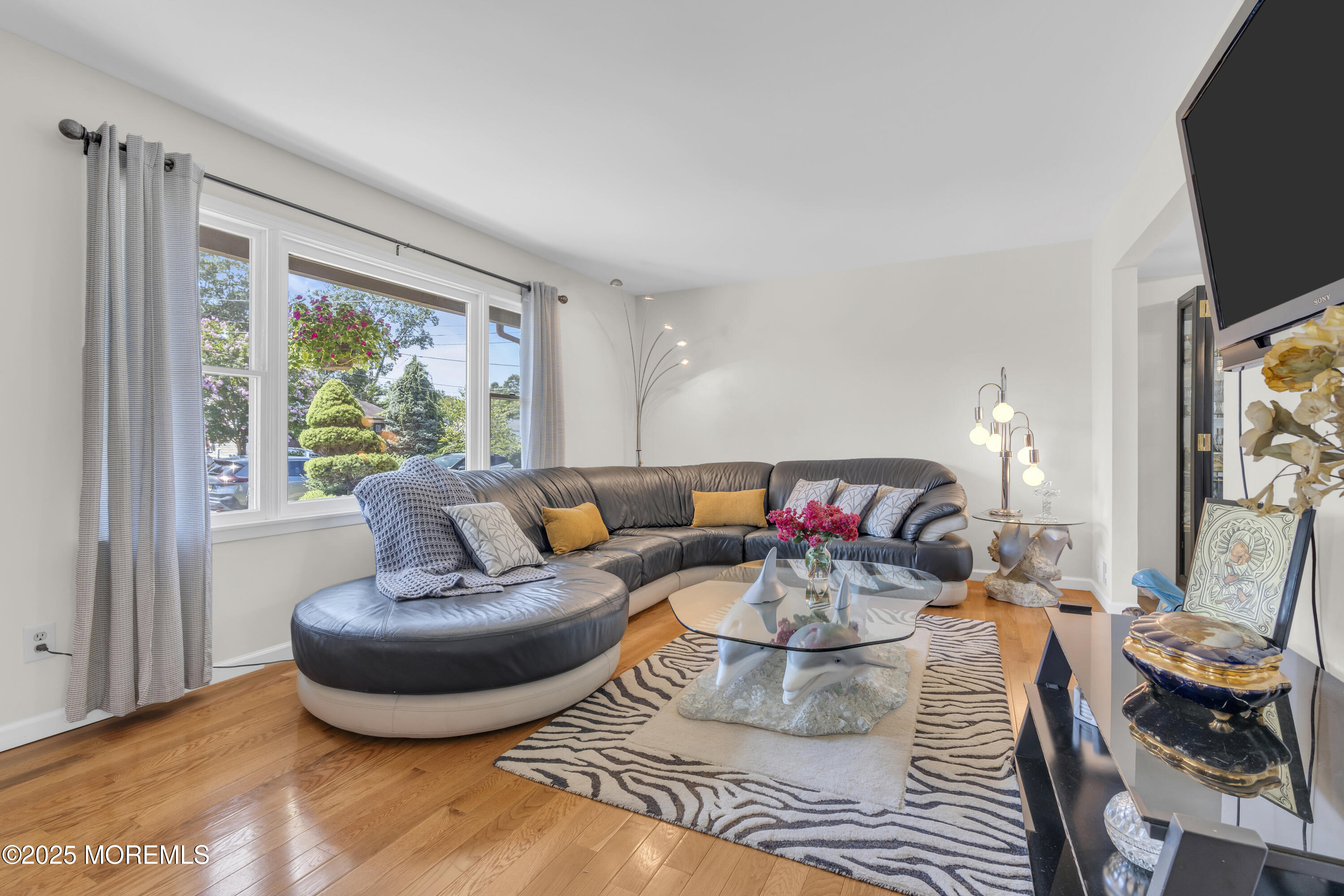 Hazlet, New Jersey, 07734, United States, 4 Bedrooms Bedrooms, ,2 BathroomsBathrooms,Residential,For Sale,1916548