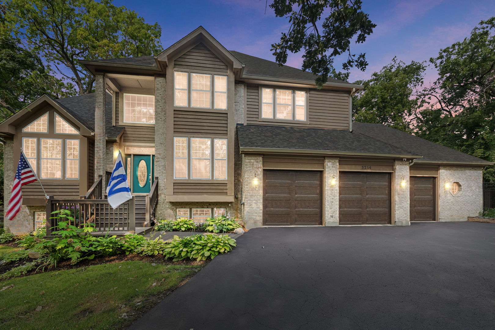 Spring Grove, Illinois, 60081, United States, 4 Bedrooms Bedrooms, ,4 BathroomsBathrooms,Residential,For Sale,1906702
