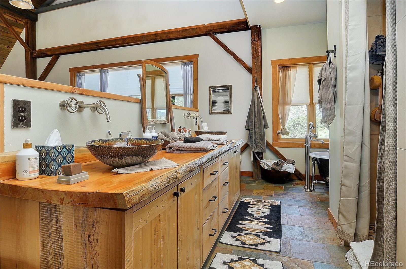 Salida, Colorado, 81201, United States, 2 Bedrooms Bedrooms, ,2 BathroomsBathrooms,Residential,For Sale,1995461