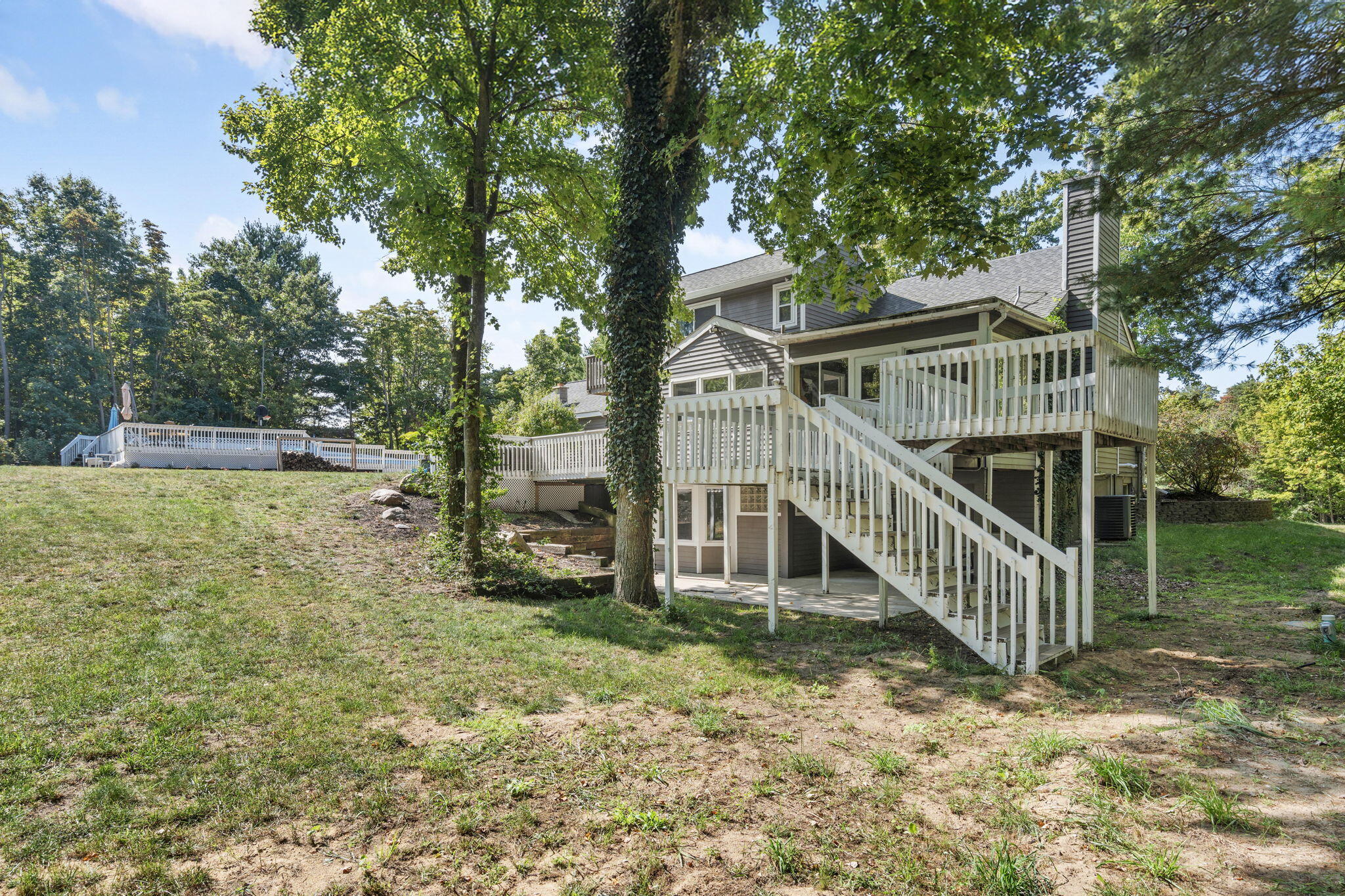 Holland, Michigan, 49423, United States, 5 Bedrooms Bedrooms, ,4 BathroomsBathrooms,Residential,For Sale,1982787