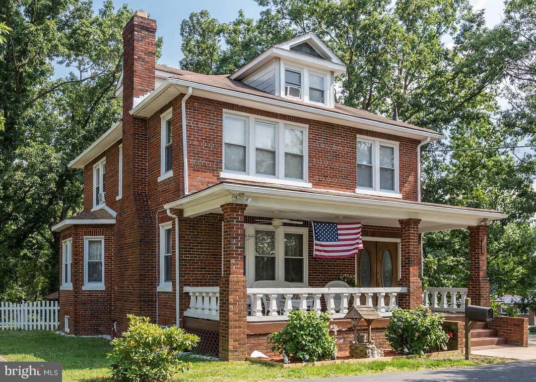 TEMPLE HILLS, Maryland, 20748, United States, 4 Bedrooms Bedrooms, ,2 BathroomsBathrooms,Residential,For Sale,2010328