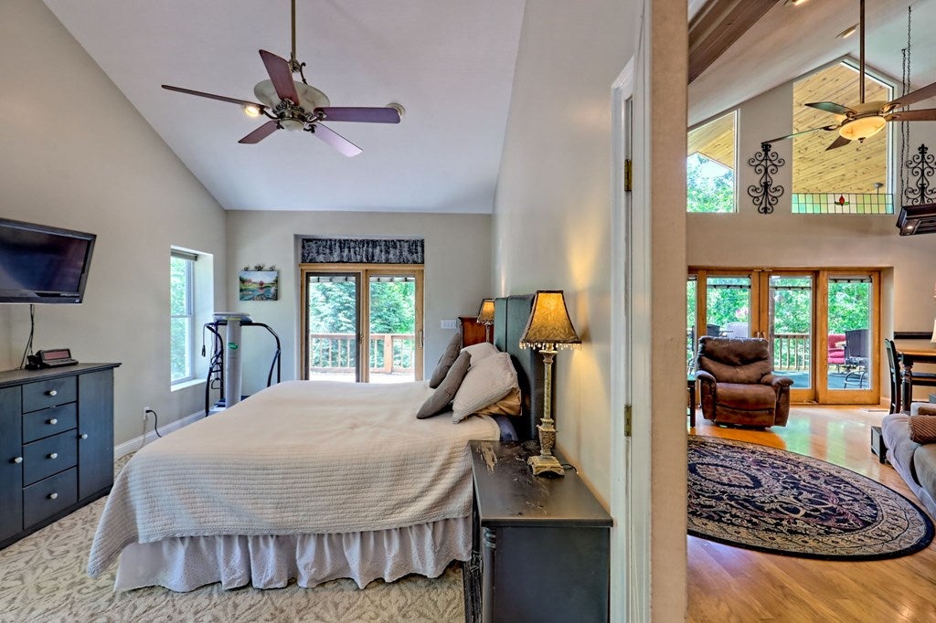 Blairsville, Georgia, 30512, United States, 4 Bedrooms Bedrooms, ,3 BathroomsBathrooms,Residential,For Sale,1827320