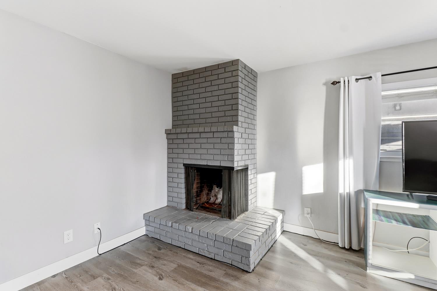 Sacramento, California, 95826, United States, 3 Bedrooms Bedrooms, ,2 BathroomsBathrooms,Residential,For Sale,1991468