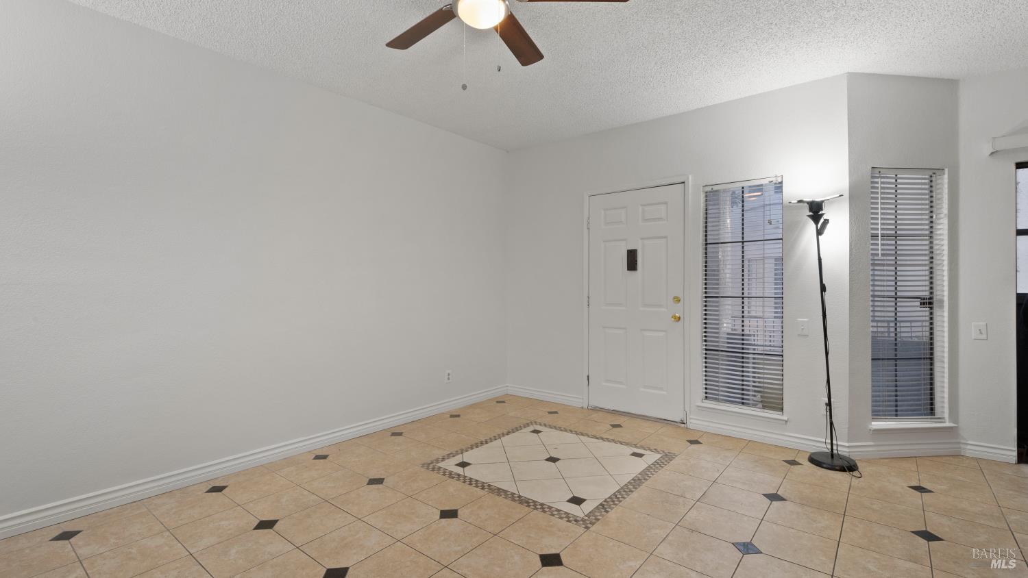 San Jose, California, 95111, United States, 2 Bedrooms Bedrooms, ,2 BathroomsBathrooms,Residential,For Sale,2003428