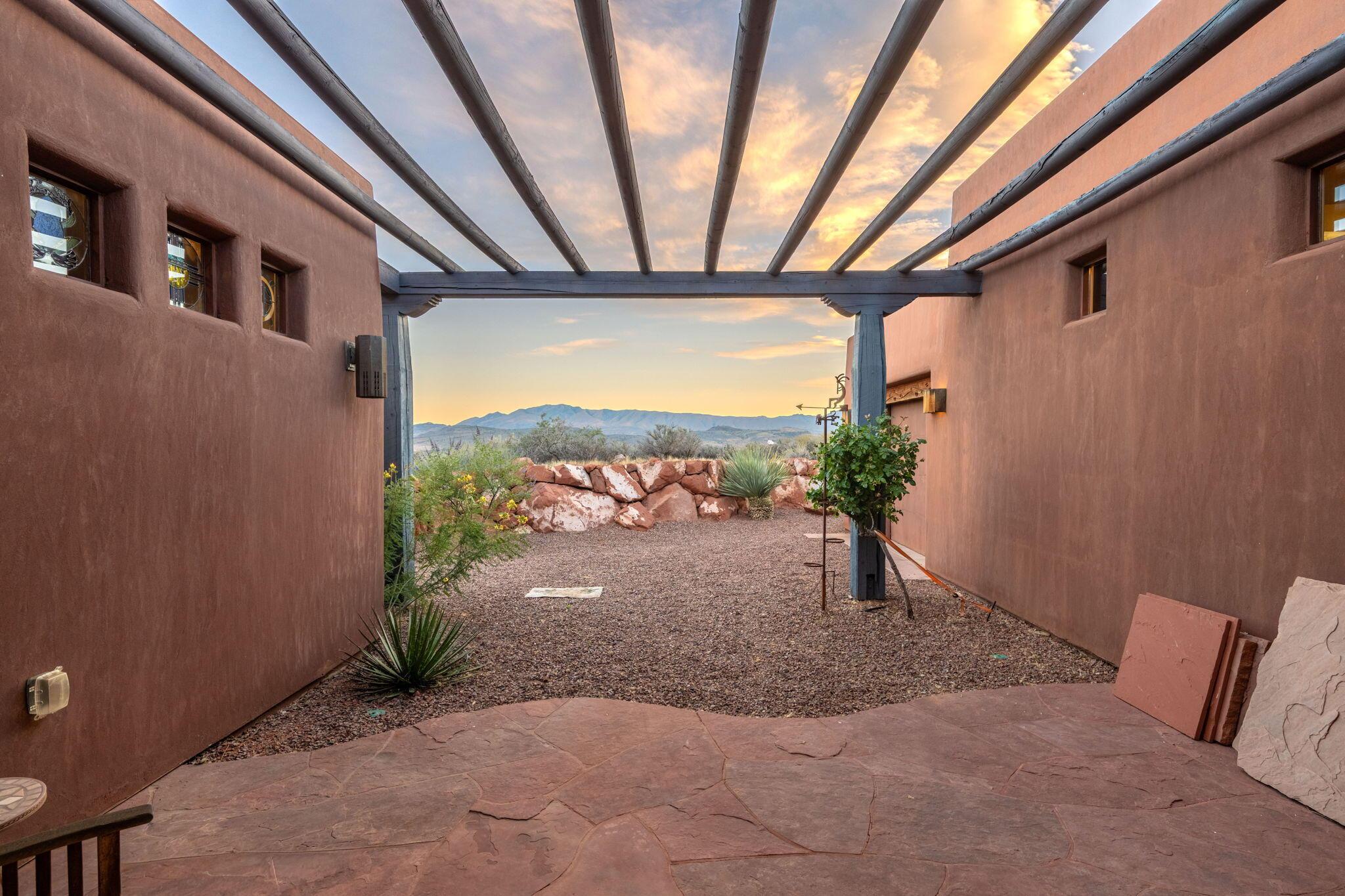 Ivins, Utah, 84738, United States, 3 Bedrooms Bedrooms, ,3 BathroomsBathrooms,Residential,For Sale,2048160