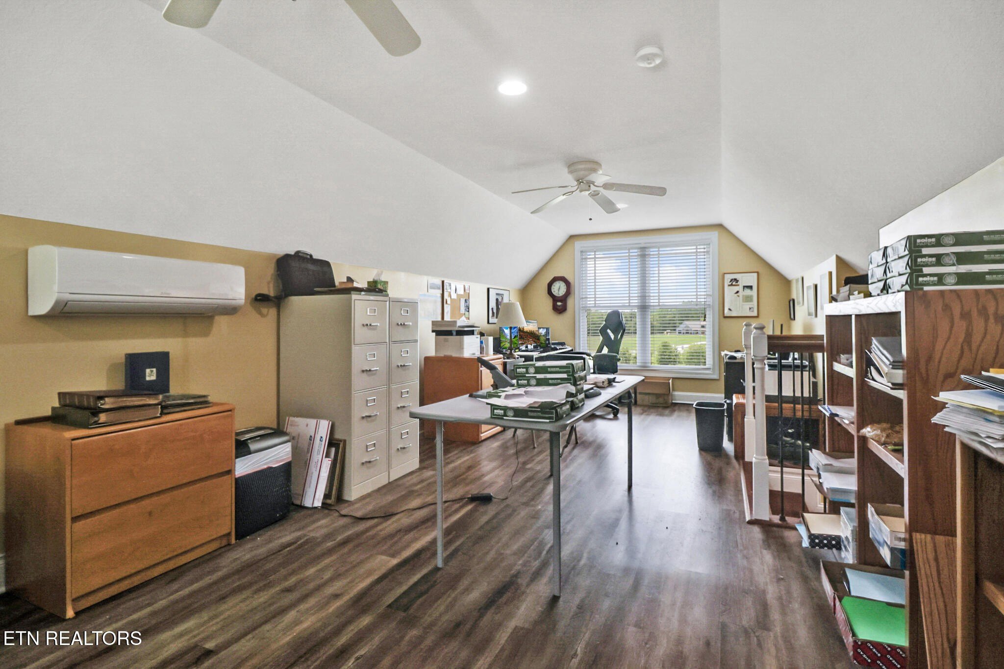 Crossville, Tennessee, 38555, United States, 3 Bedrooms Bedrooms, ,4 BathroomsBathrooms,Residential,For Sale,1977944