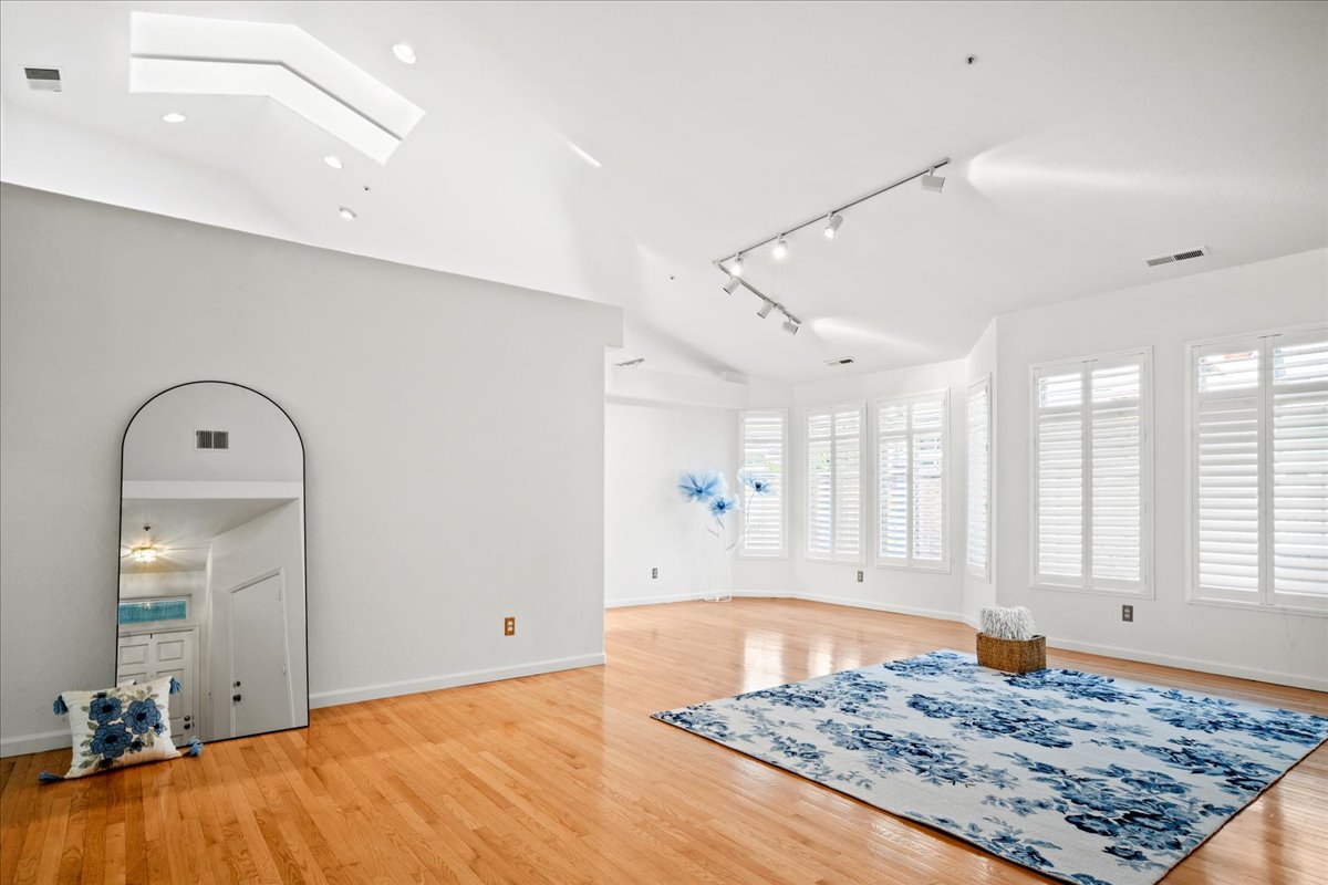 Salinas, California, 93908, United States, 3 Bedrooms Bedrooms, ,2 BathroomsBathrooms,Residential,For Sale,1914663