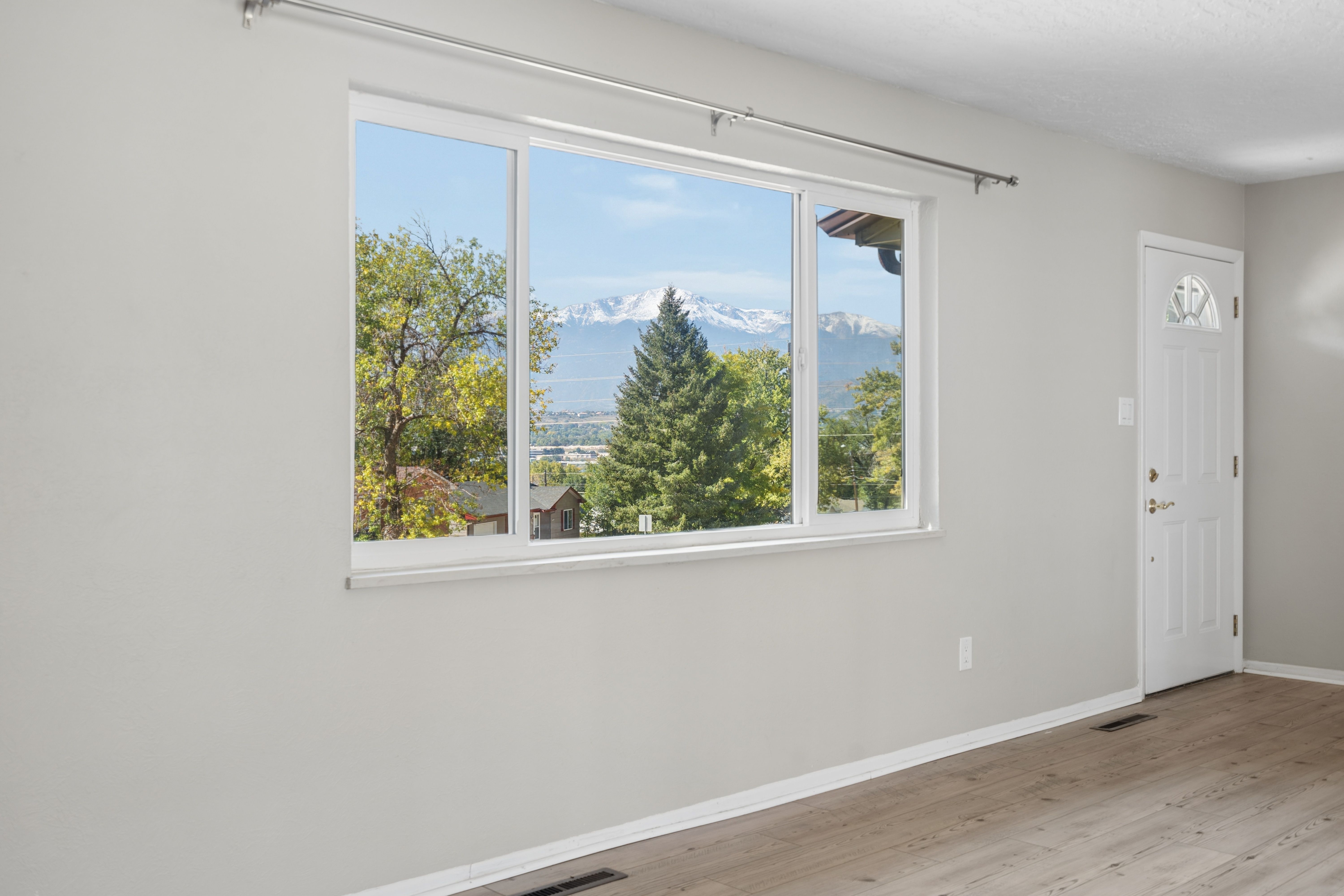  408 Elmwood Drive, Colorado Springs, CO, 80907 - 物件實景