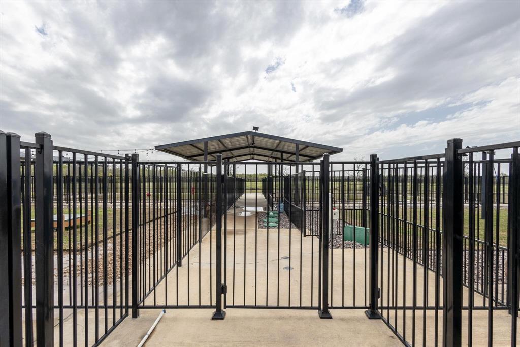 Royse City, Texas, 75189, United States, 4 Bedrooms Bedrooms, ,7 BathroomsBathrooms,Residential,For Sale,1996891