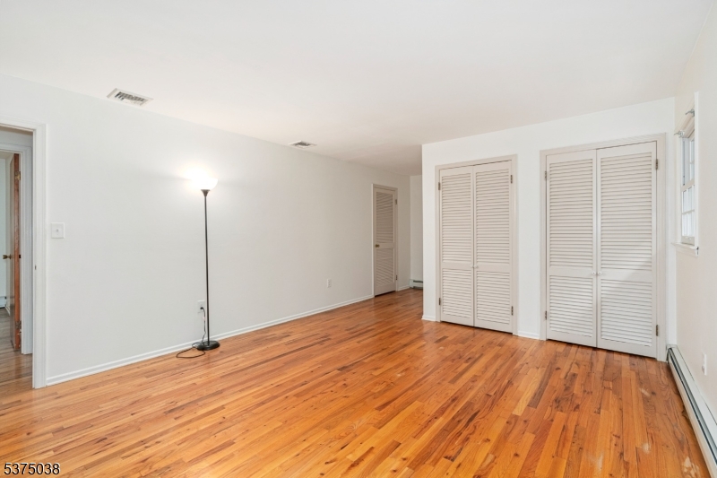 Parsippany-Troy Hills Twp., New Jersey, 07950, United States, 4 Bedrooms Bedrooms, ,3 BathroomsBathrooms,Residential,For Sale,1906733