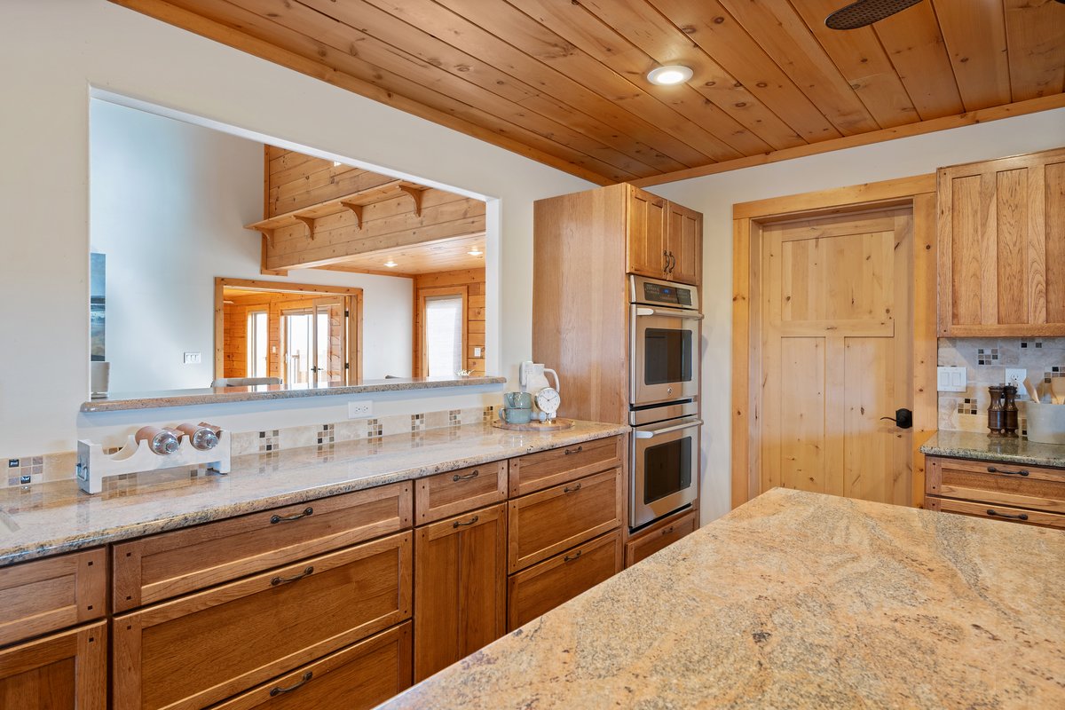 Carpenter, Wyoming, 82054, United States, 4 Bedrooms Bedrooms, ,3 BathroomsBathrooms,Residential,For Sale,1985736