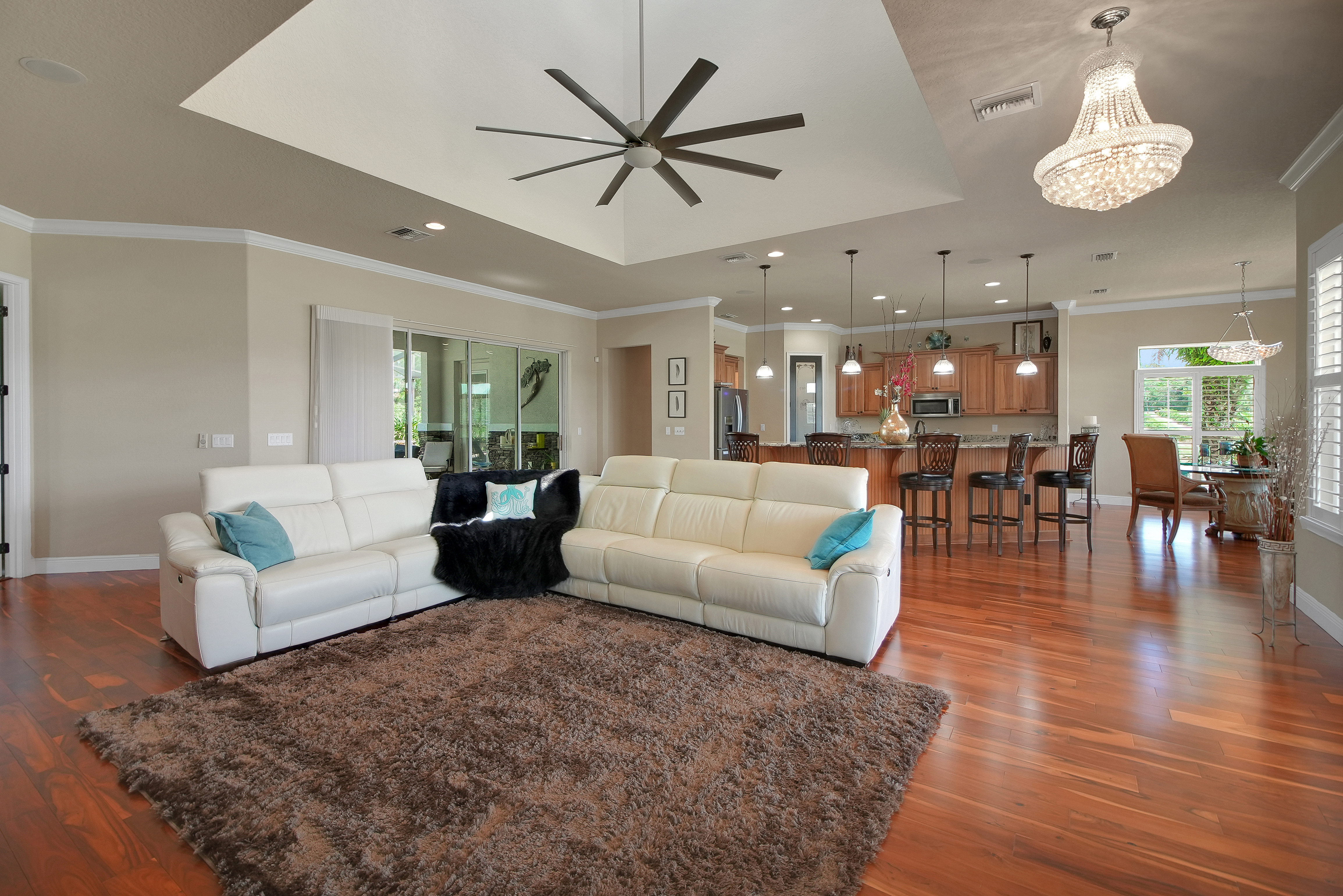 Weirsdale, Florida, 32195, United States, 4 Bedrooms Bedrooms, ,3 BathroomsBathrooms,Residential,For Sale,1900688