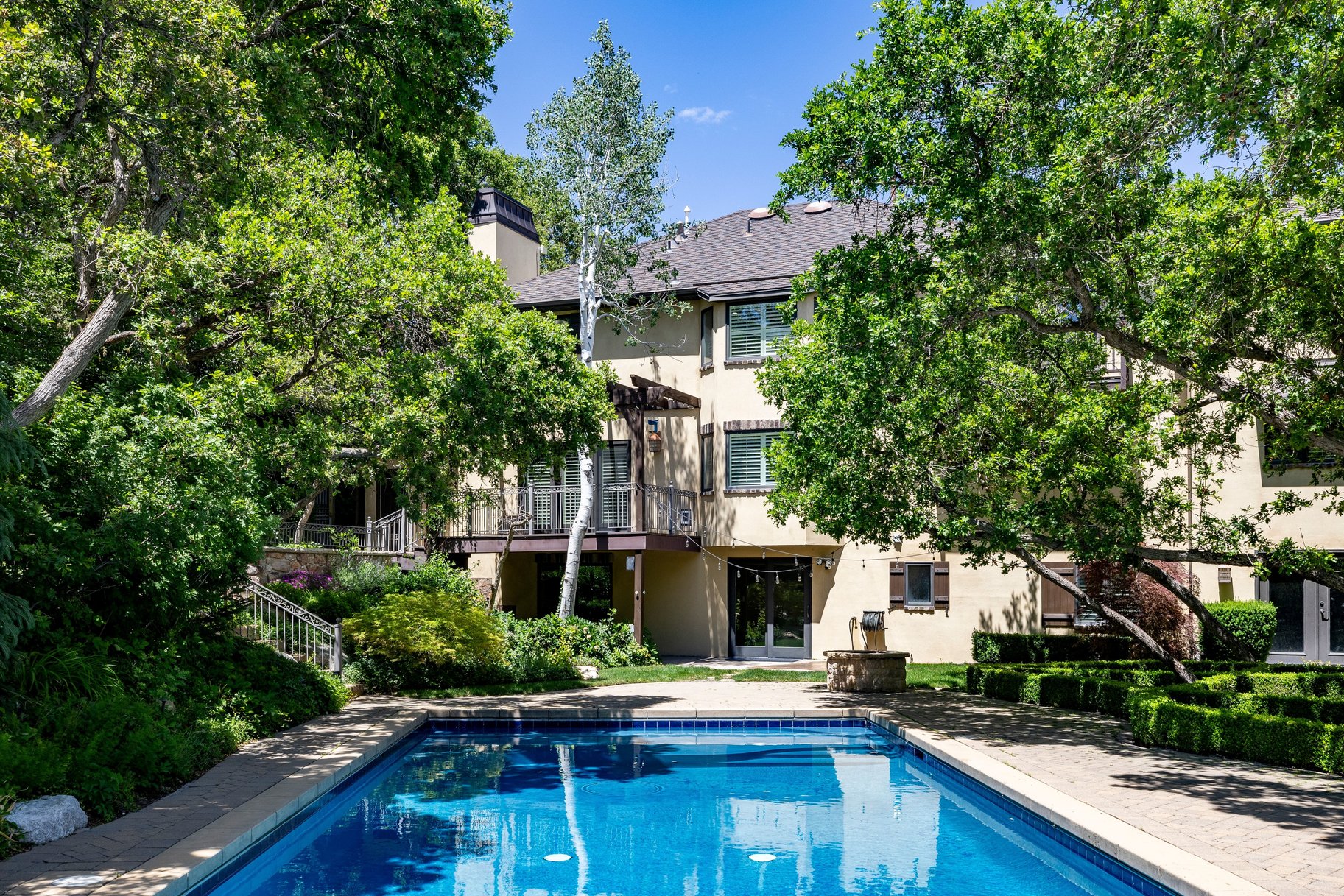  Private Cottonwood Heights Estate with Resort Backyard & Mountain Views - 物件實景