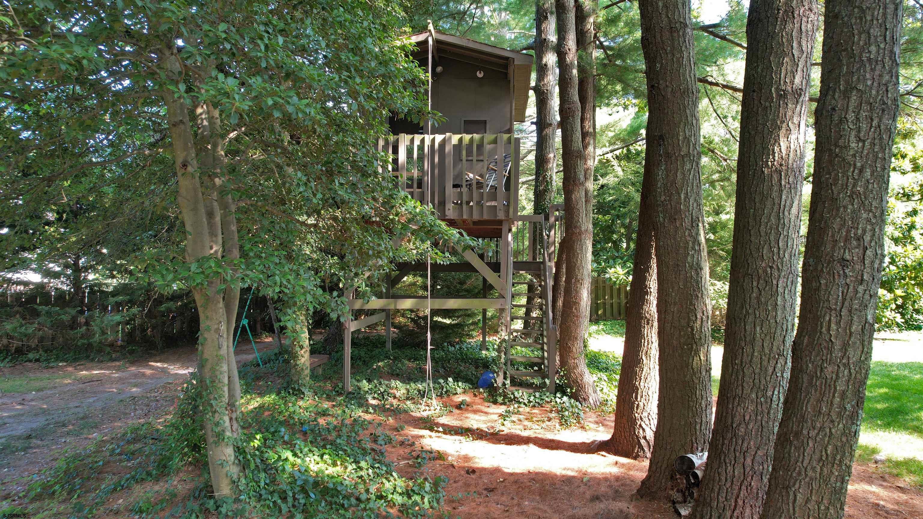 Linwood, New Jersey, 08221, United States, 6 Bedrooms Bedrooms, ,5 BathroomsBathrooms,Residential,For Sale,1975811