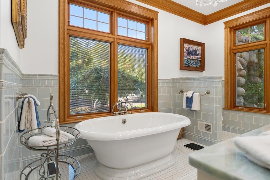Boyne City, Michigan, 49712, United States, 5 Bedrooms Bedrooms, ,6 BathroomsBathrooms,Residential,For Sale,1890151