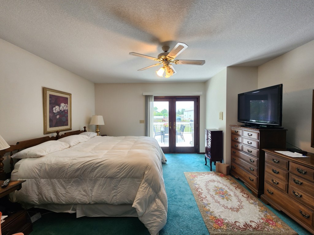 Mason City, Iowa, 50401, United States, 4 Bedrooms Bedrooms, ,1 BathroomBathrooms,Residential,For Sale,1982644