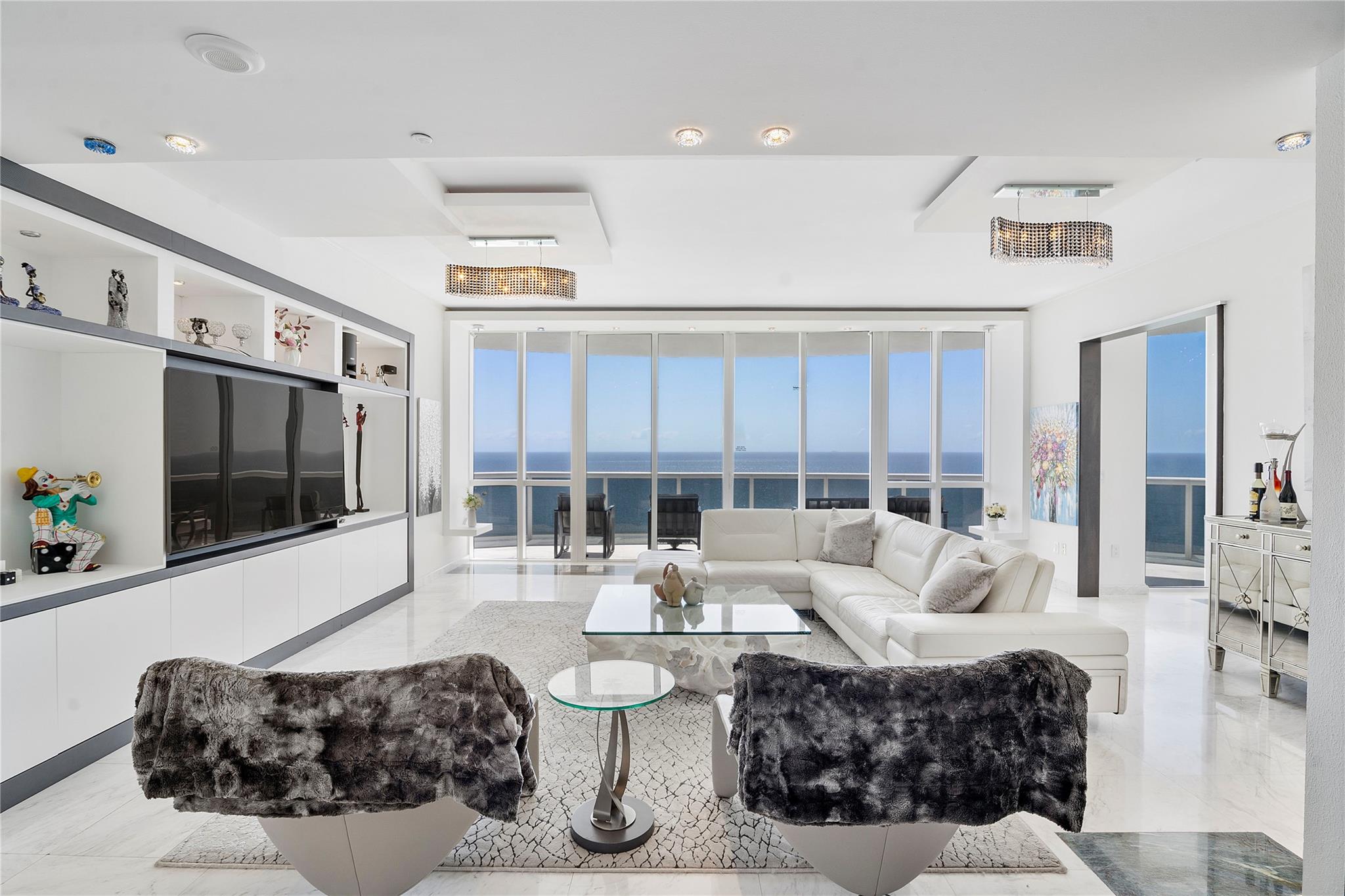 Sunny Isles Beach, Florida, 33160, United States, 3 Bedrooms Bedrooms, ,4 BathroomsBathrooms,Residential,For Sale,1824063