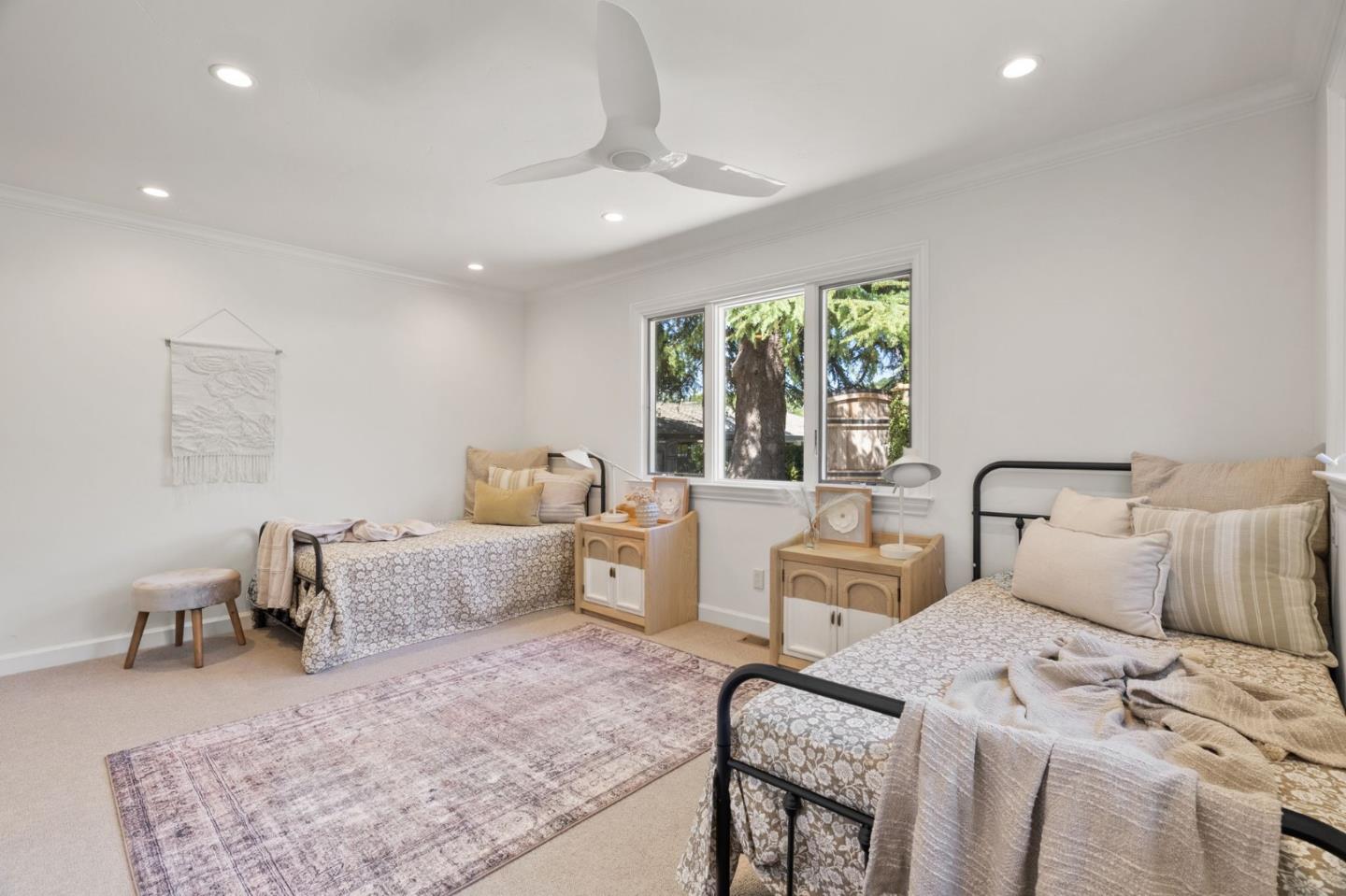 Los Gatos, California, 95032, United States, 4 Bedrooms Bedrooms, ,4 BathroomsBathrooms,Residential,For Sale,1918329